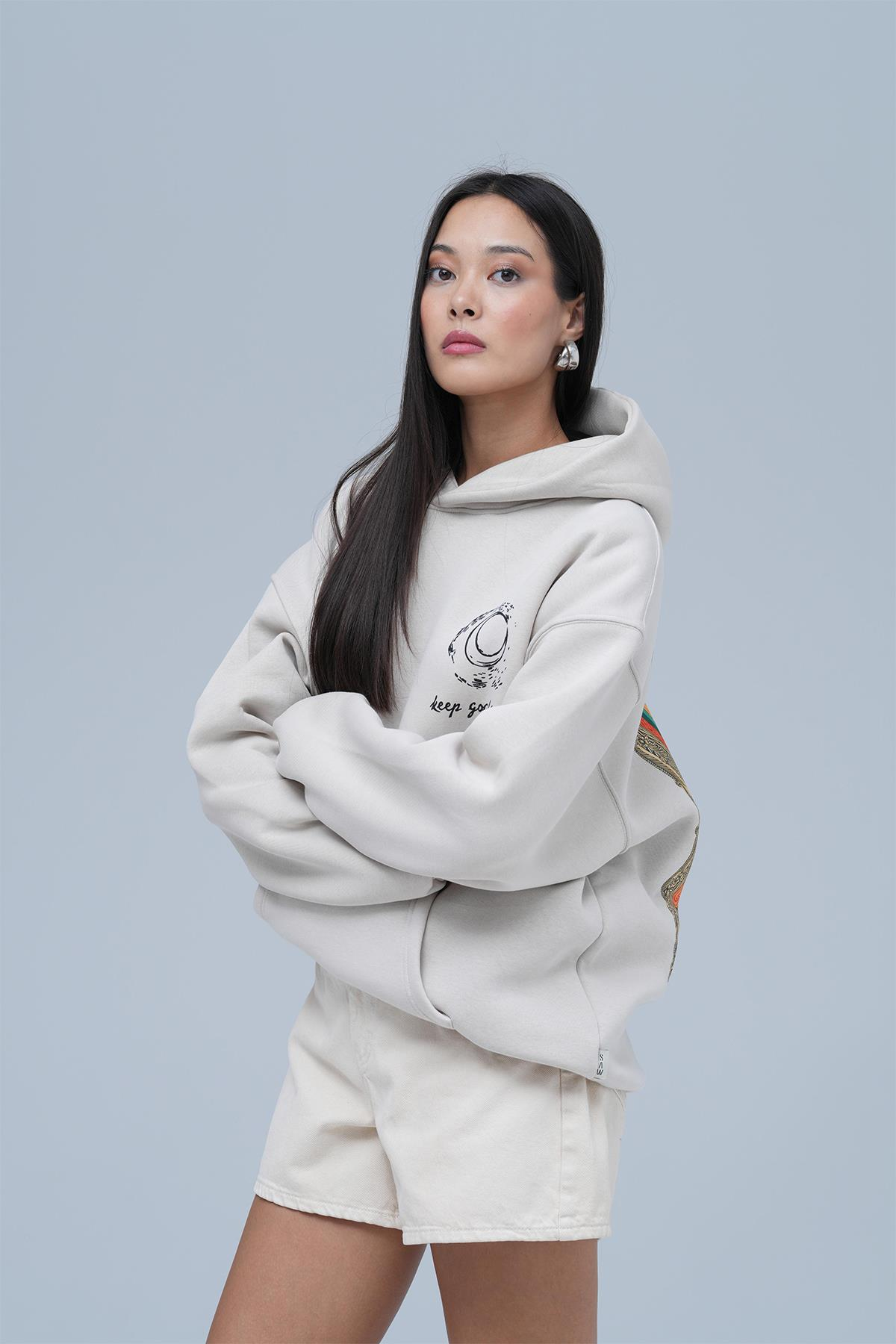 Beyond the Frame Oversize Sweatshirt Kadın Stone