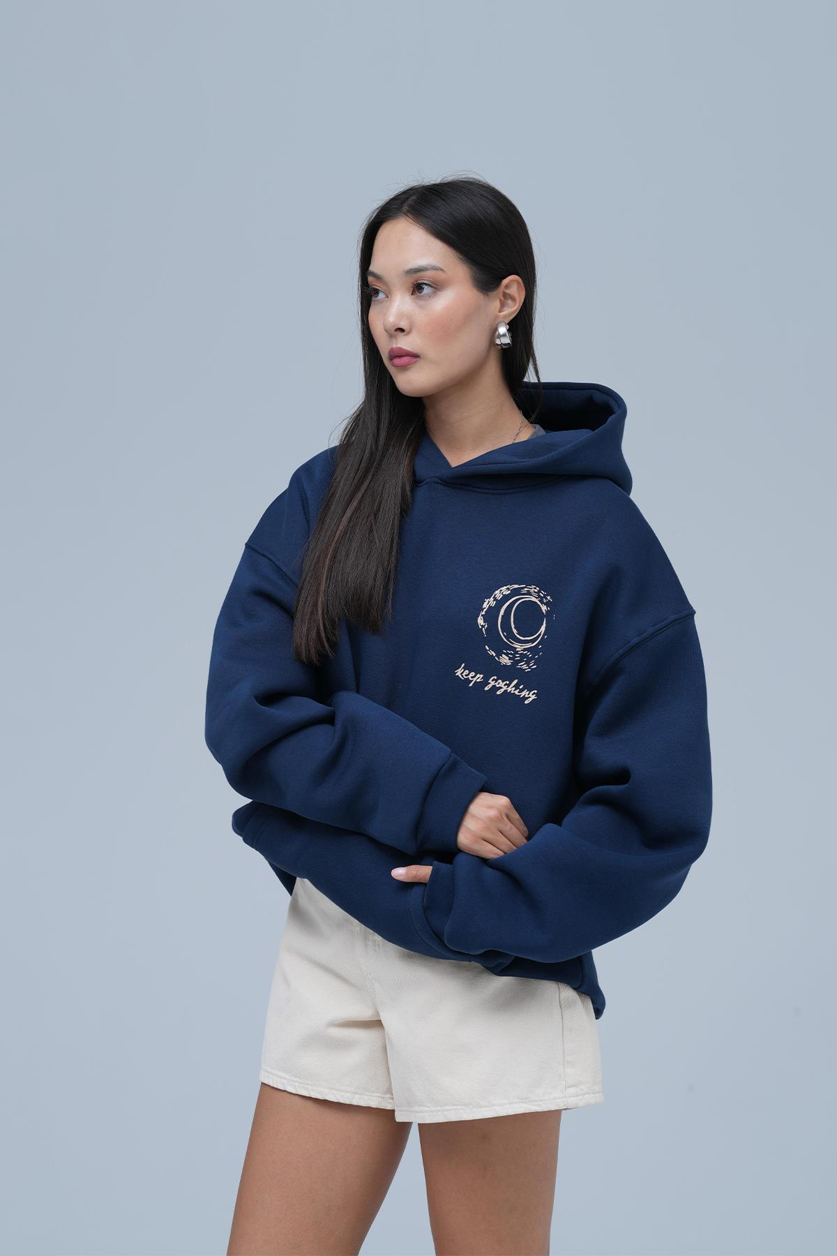 Beyond the Frame Oversize Sweatshirt Kadın İndigo