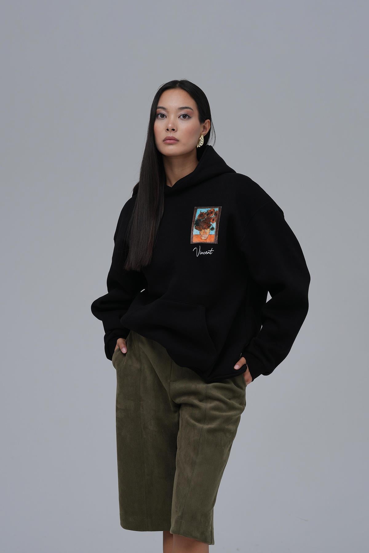 Beyond the Frames Oversize Sweatshirt Kadın Siyah