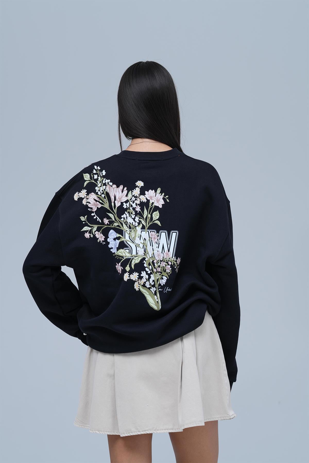 Bloom Spirit Oversize Sweatshirt Kadın Siyah