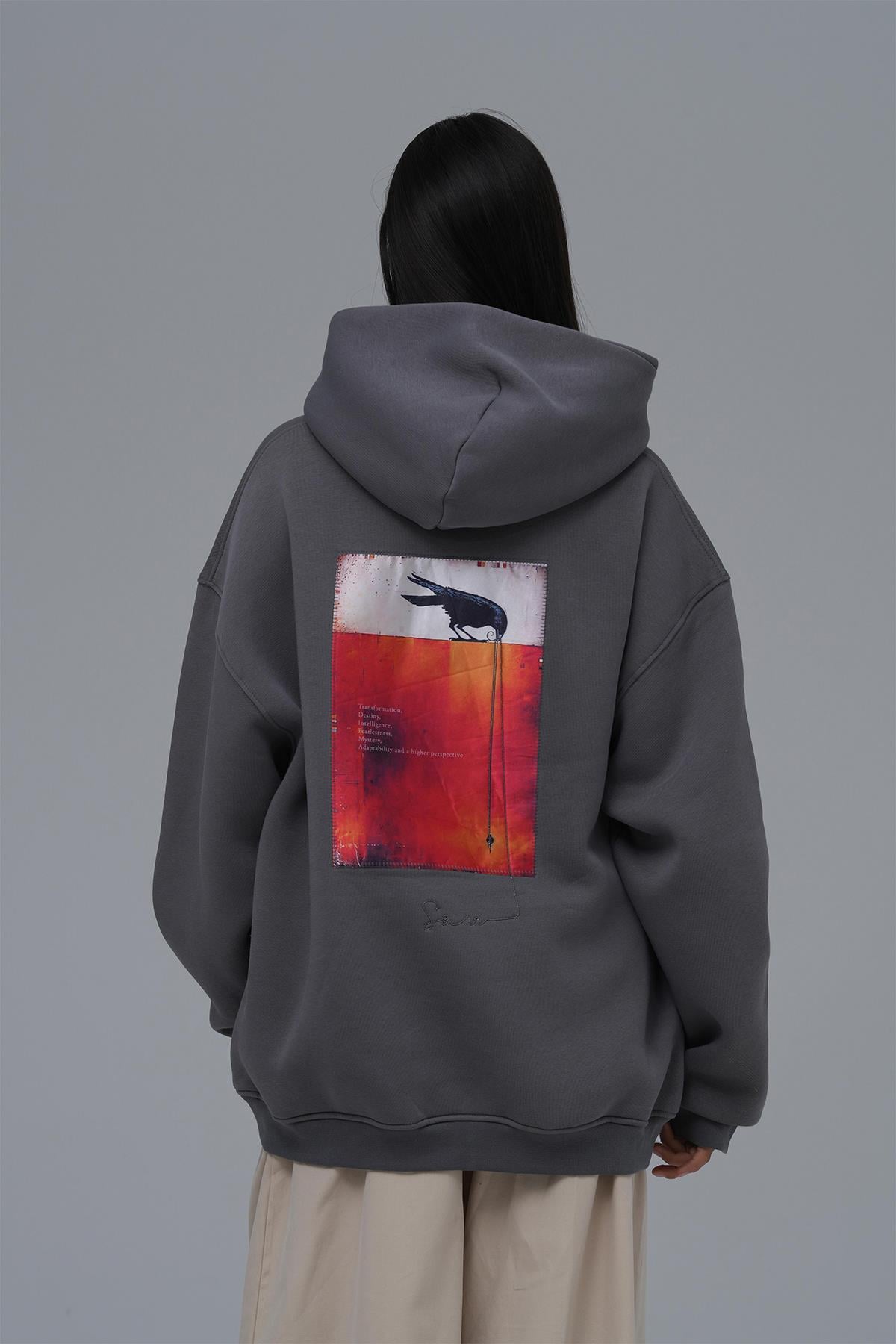 Crow of Transformation Oversize Sweatshirt Kadın Füme