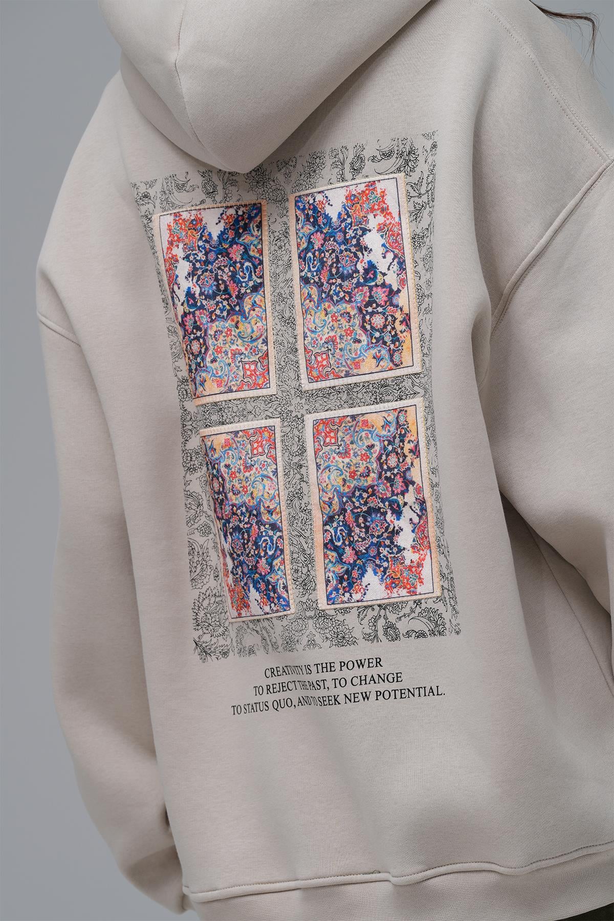 Endless Metamorphosis Oversize Sweatshirt Kadın Ekru