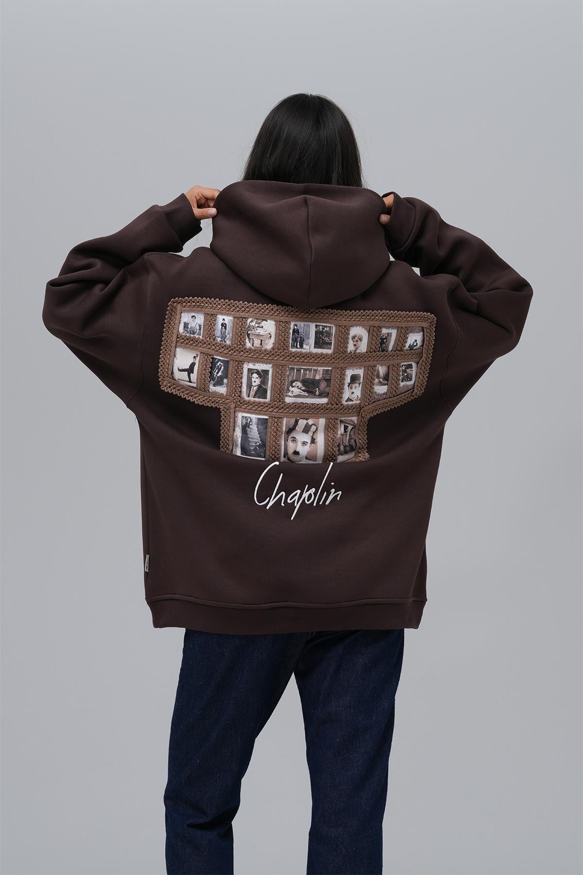 Frames of Laughter Oversize Sweatshirt Kadın Kahverengi
