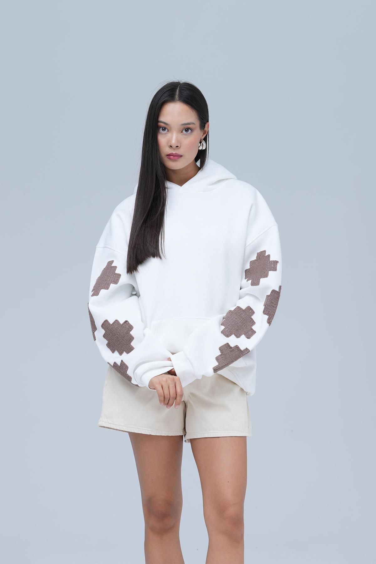 Heritage Geometry Oversize Sweatshirt Kadın Ekru