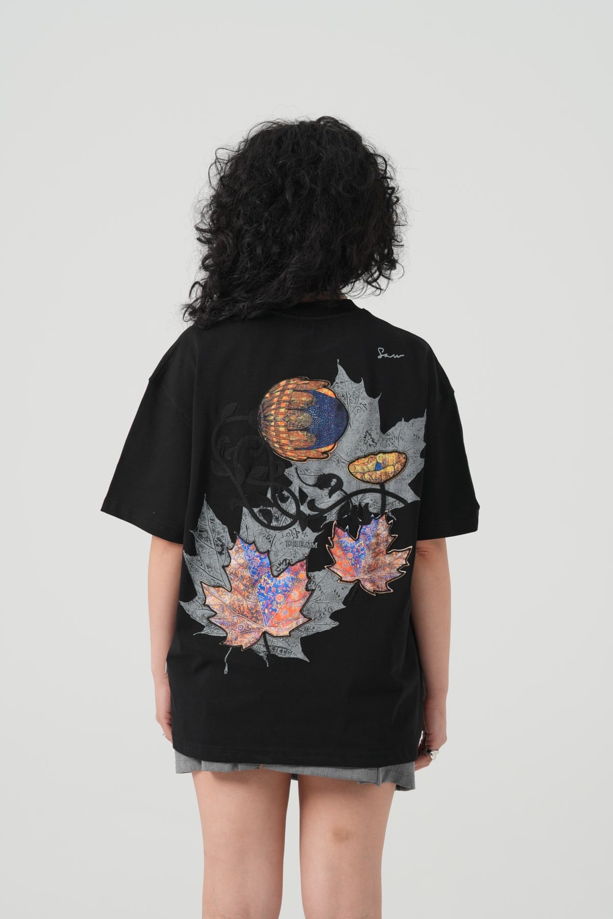 Maple Dream Oversize Kadın Tişört Siyah
