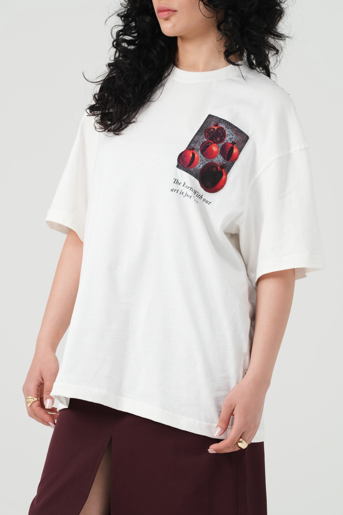 Pomegranate Art Oversize Kadın Tişört Ekru
