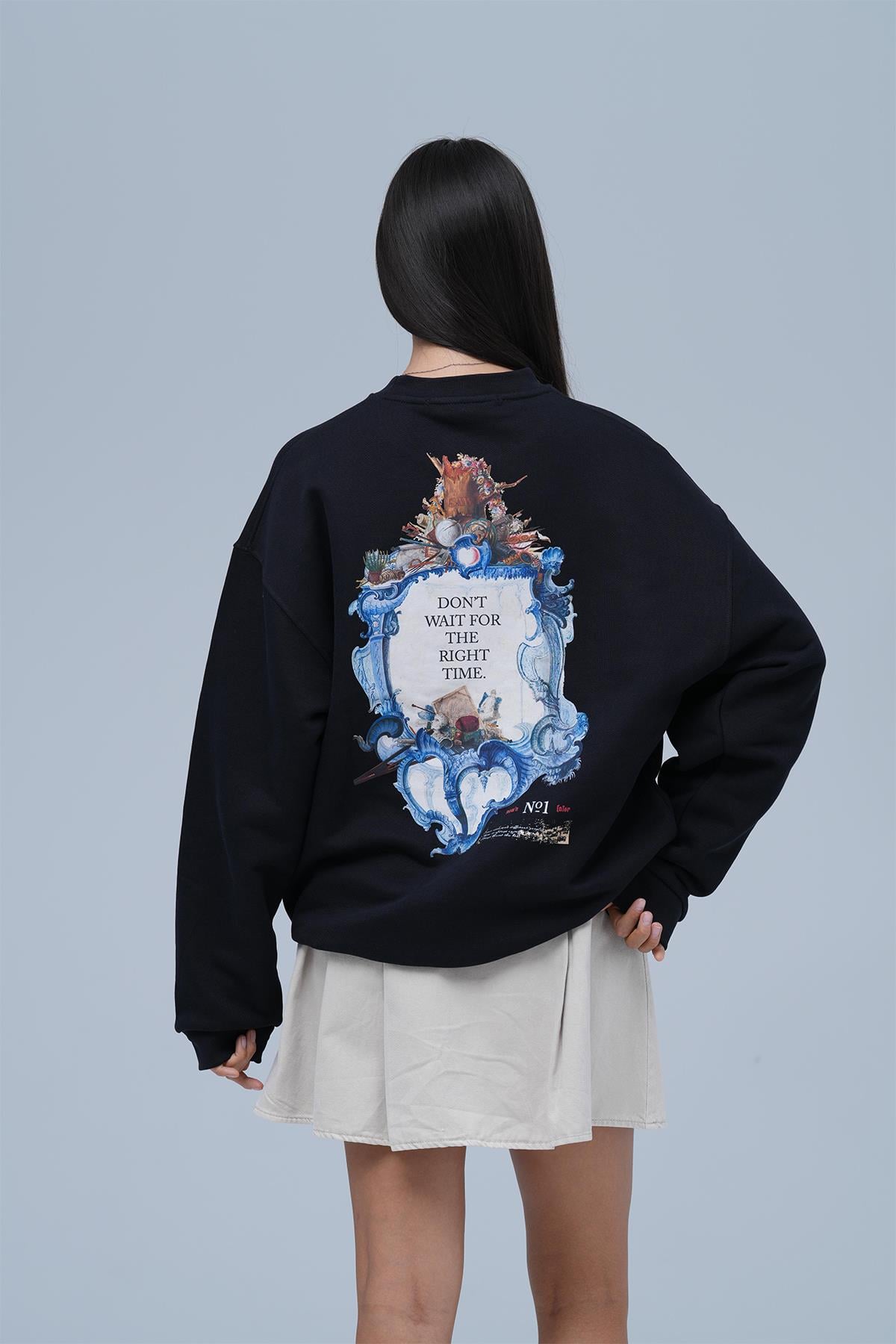 Time Capsule Oversize Sweatshirt Kadın Siyah