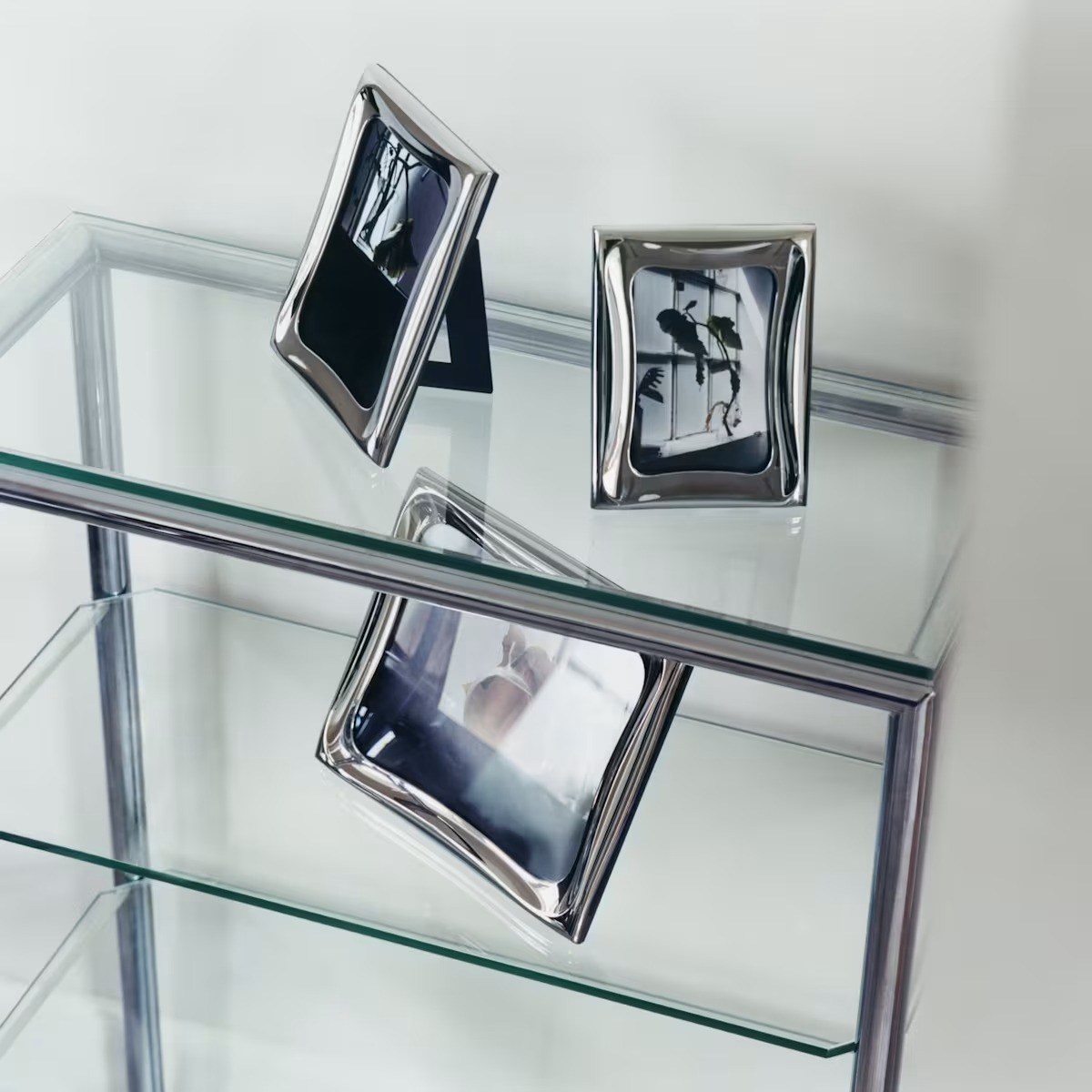 10020648 GJ COBRA PICTURE FRAME 25x20