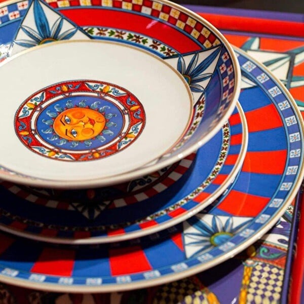 PLA2.SOL01 Kırmızı Mavi Porselen Çukur Tabak 21 cm