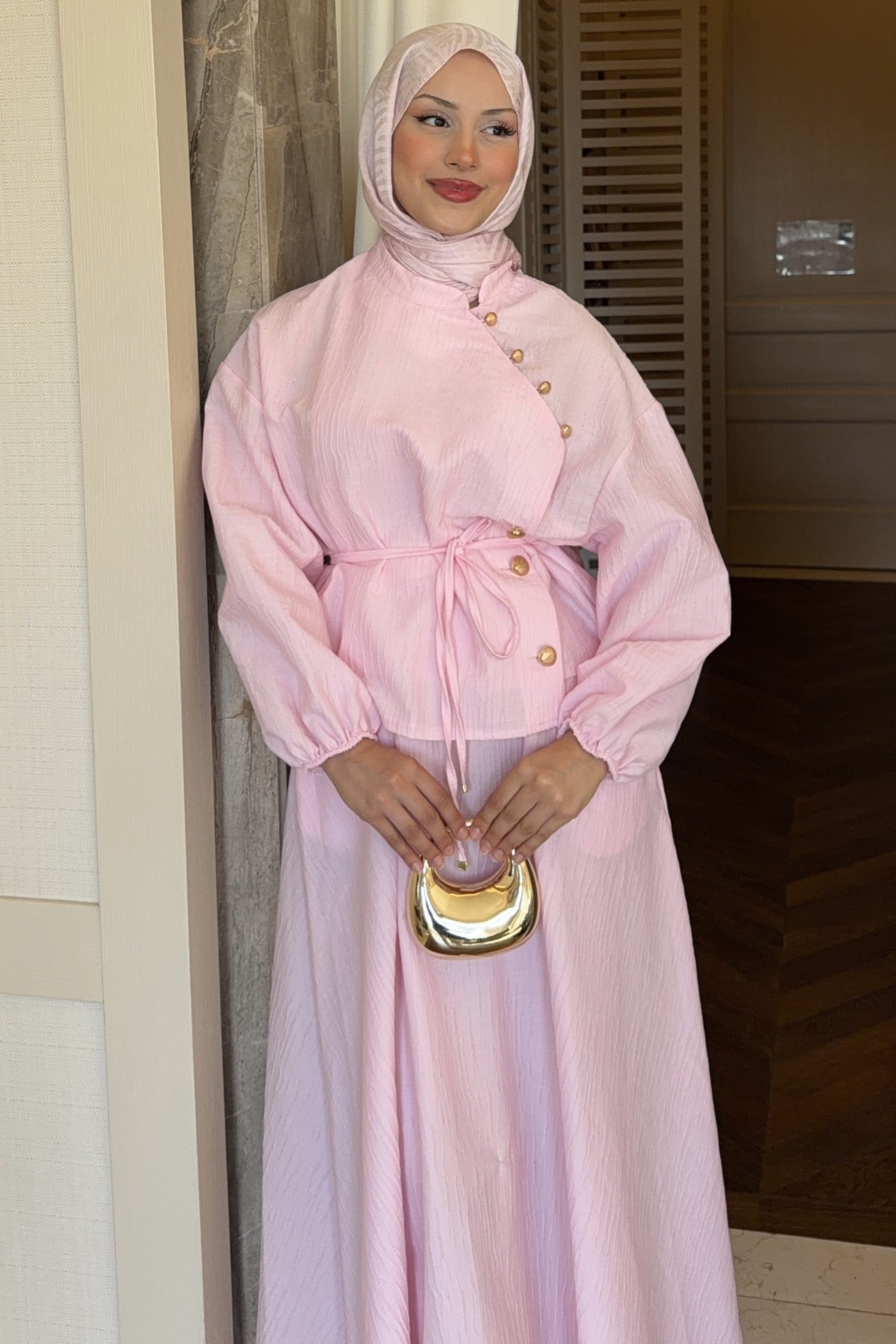  Deniz Kabuğu Düğmeli Etekli Takım Pembe