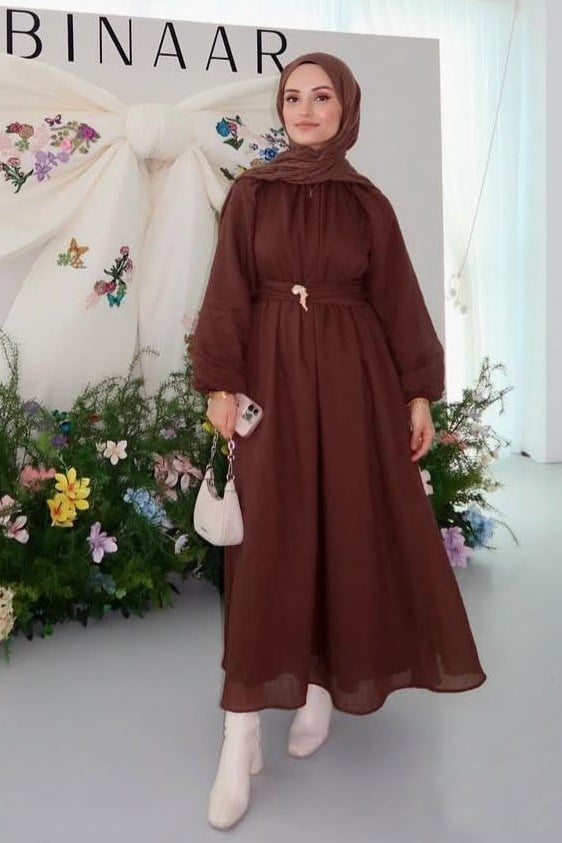 Ayşenur Koç'un Tercihi Camellia Tül Tensel Elbise Kahverengi