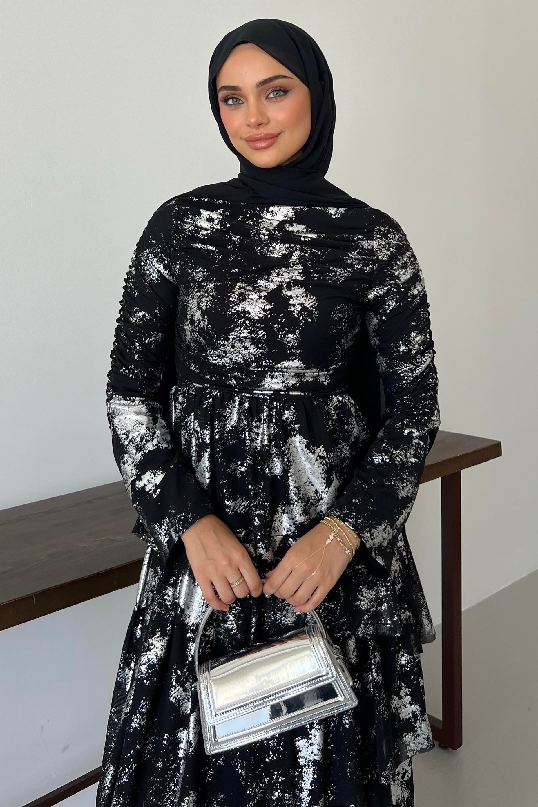 Drape Detaylı Kat Kat Elbise Siyah