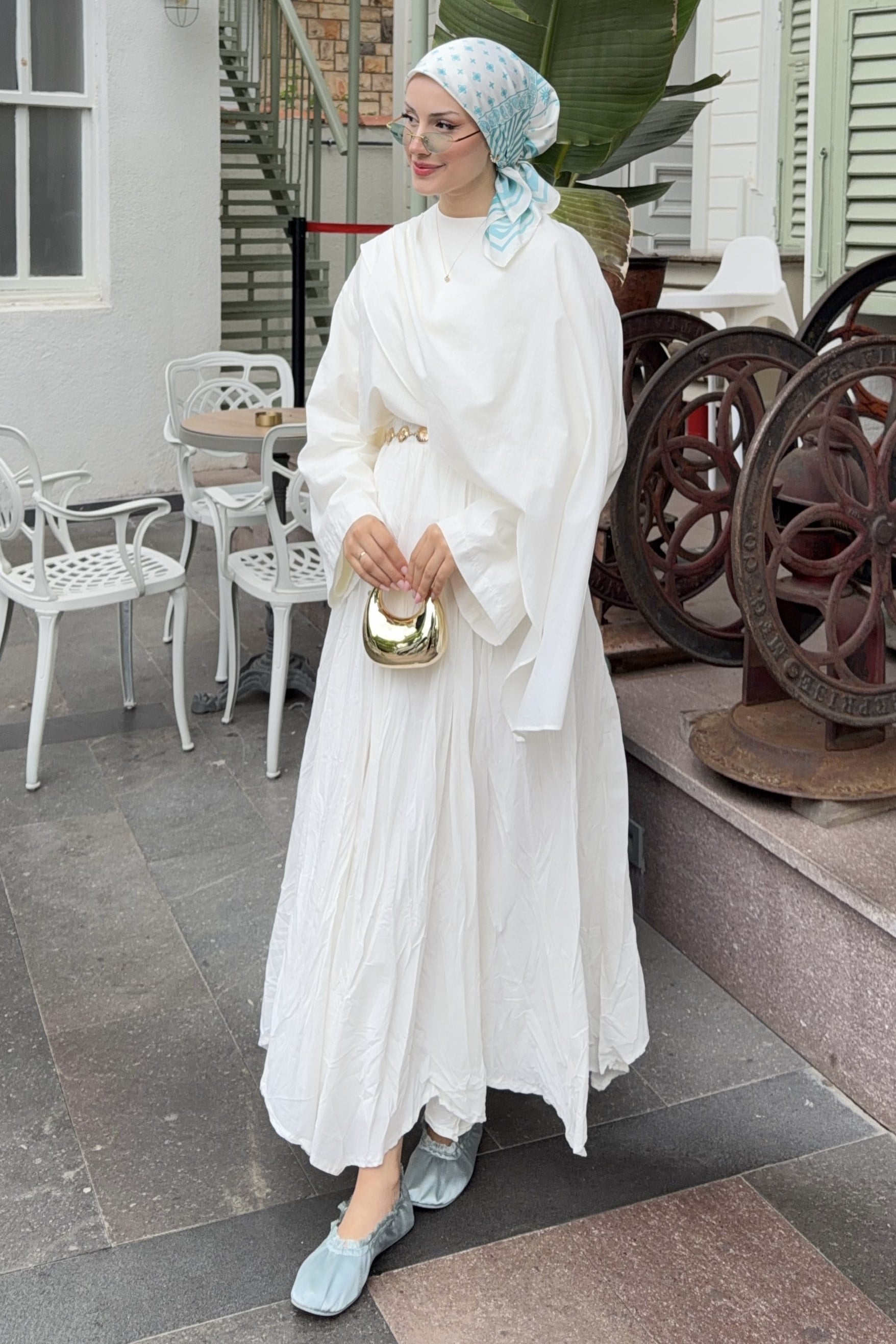 Luxe Şal Detaylı Etekli Takım Ekru