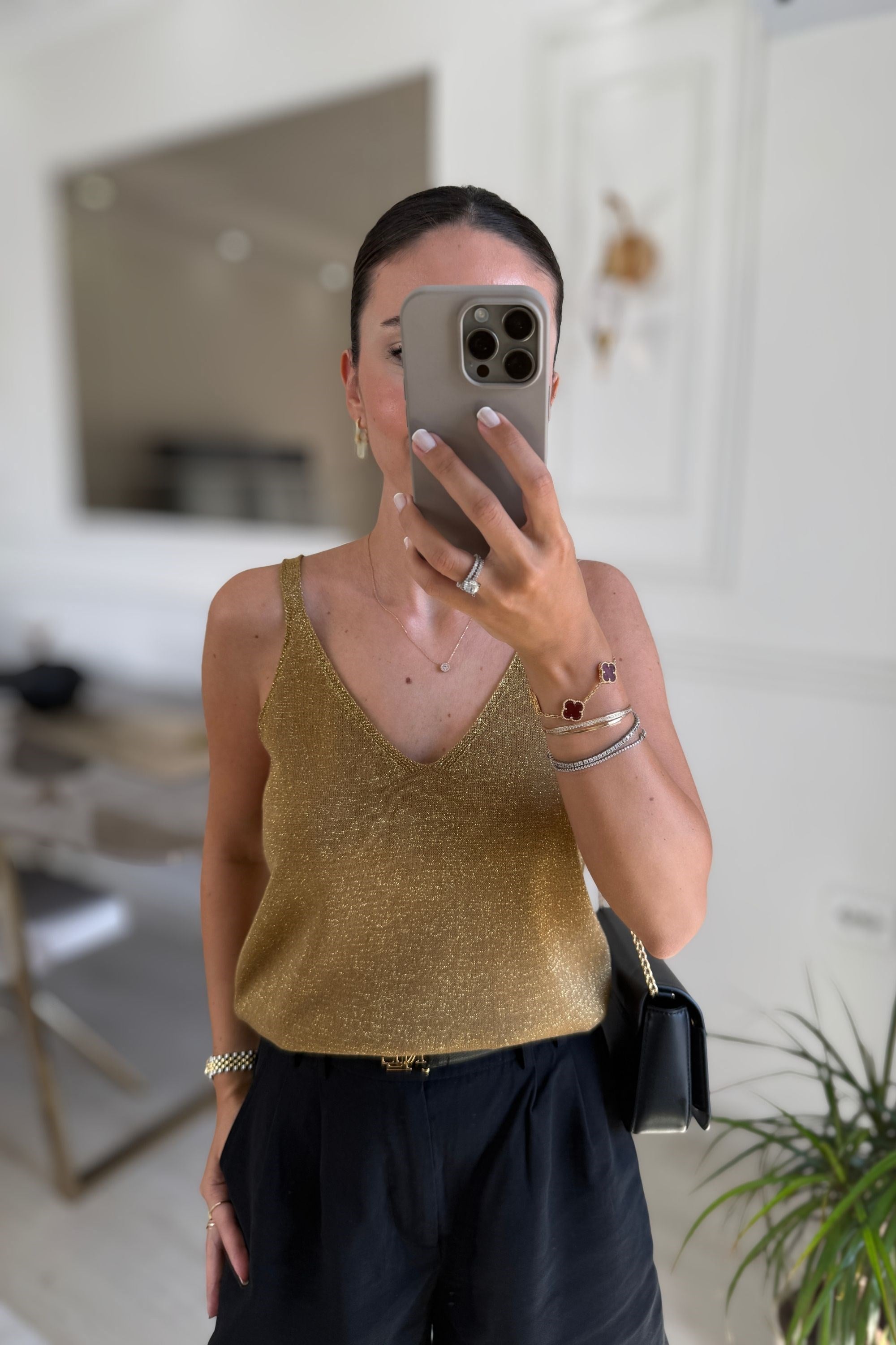  SİMLİ ASKILI BLUZ - GOLD