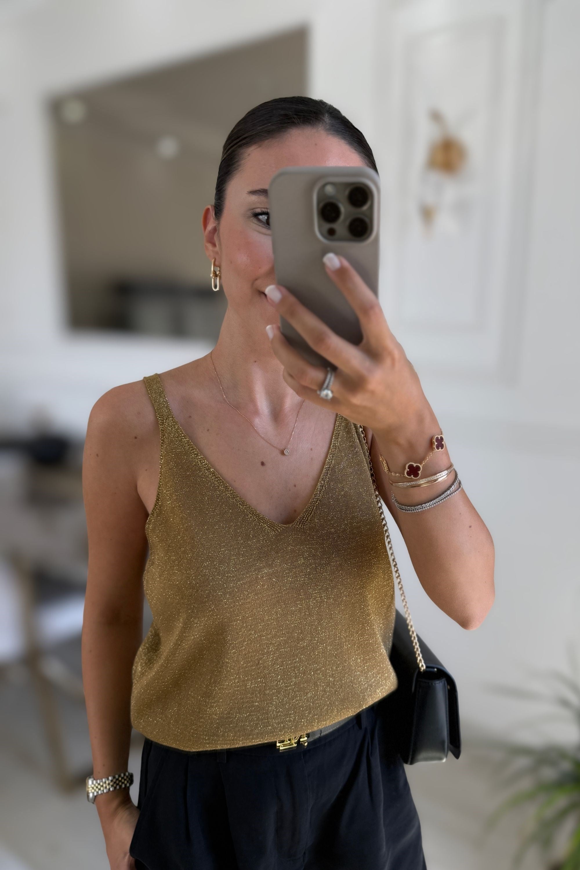  SİMLİ ASKILI BLUZ - GOLD