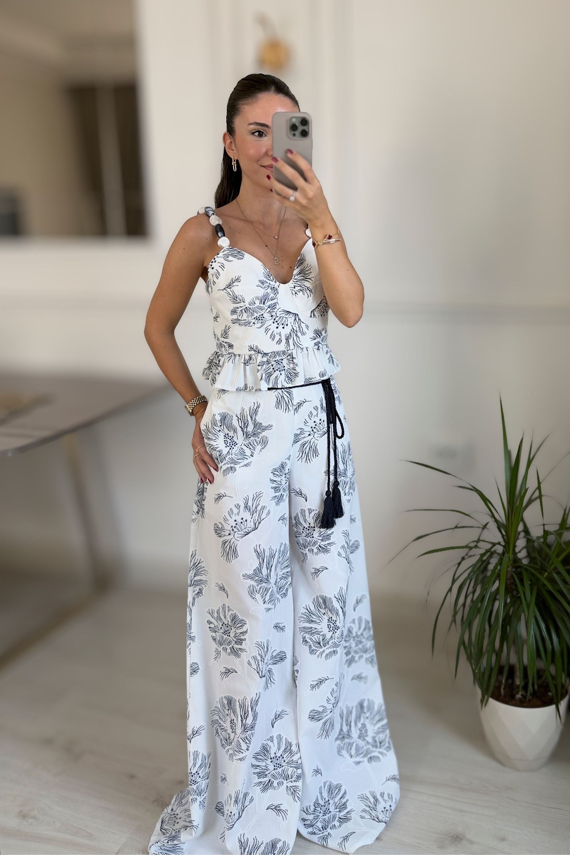 DESENLİ TAŞ AKSESUARLI BLUZ PANTOLON TAKIM - BEYAZ MAVİ