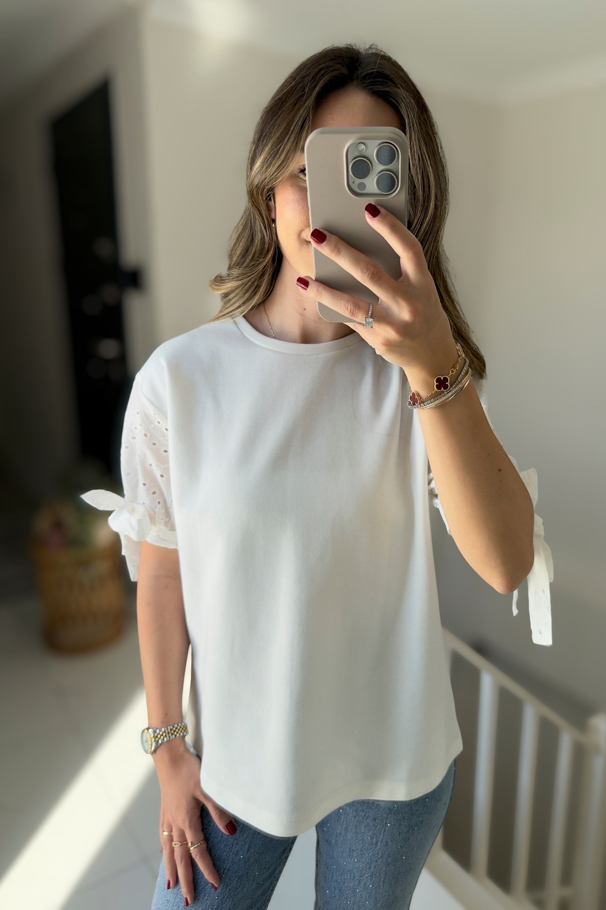 KOL GÜPÜRLÜ TSHİRT - BEYAZ