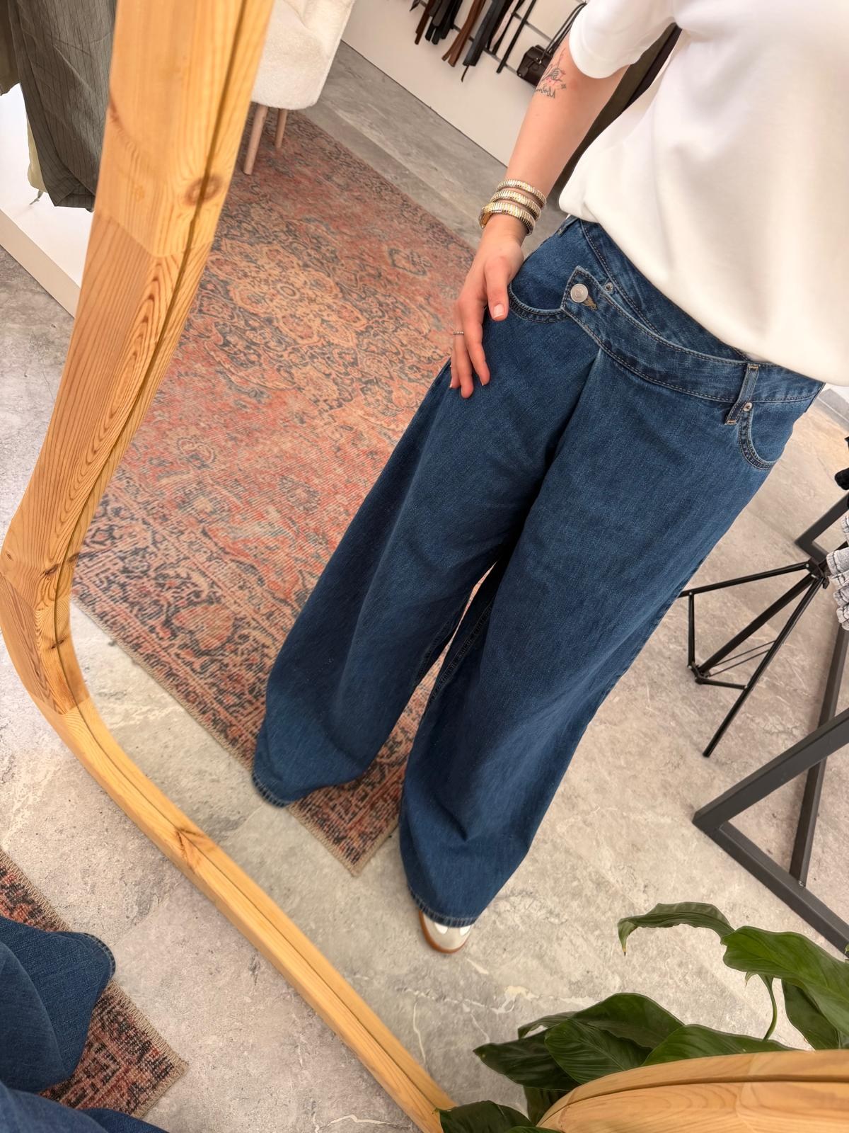 ÇAPRAZ DÜĞMELİ TASARIM PANTOLON