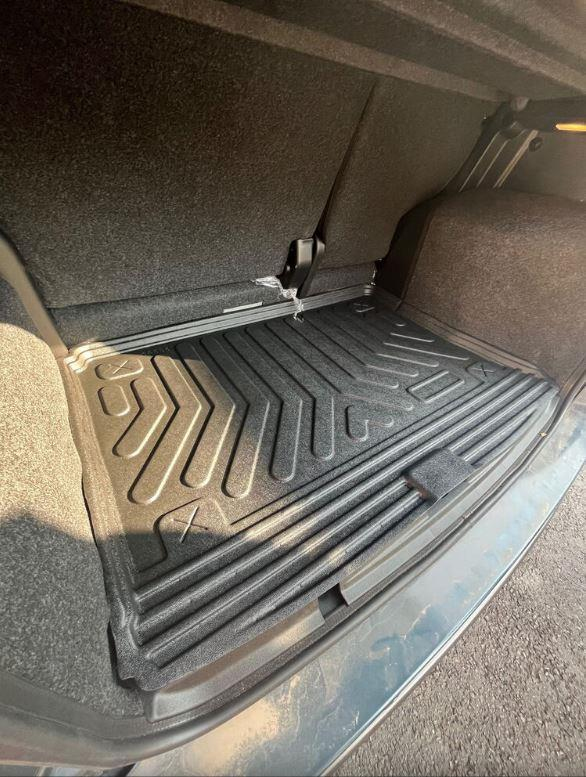 Fiat Fiorino 2020 Sonrası Uyumlu 4D Bagaj Havuzu ( Halı Zeminli )