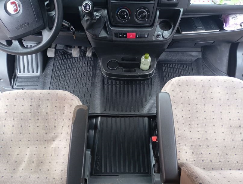 Ram Promaster 2014-2022 Uyumlu 4.5D Havuzlu Paspas