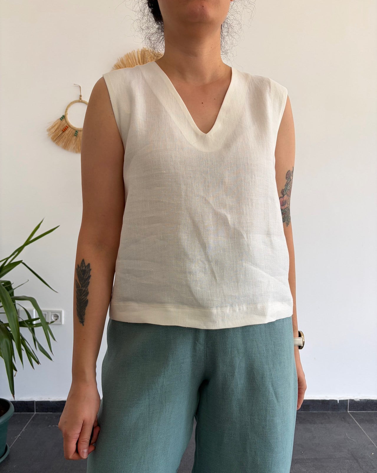 %100 Keten V yaka Ekru Bluz