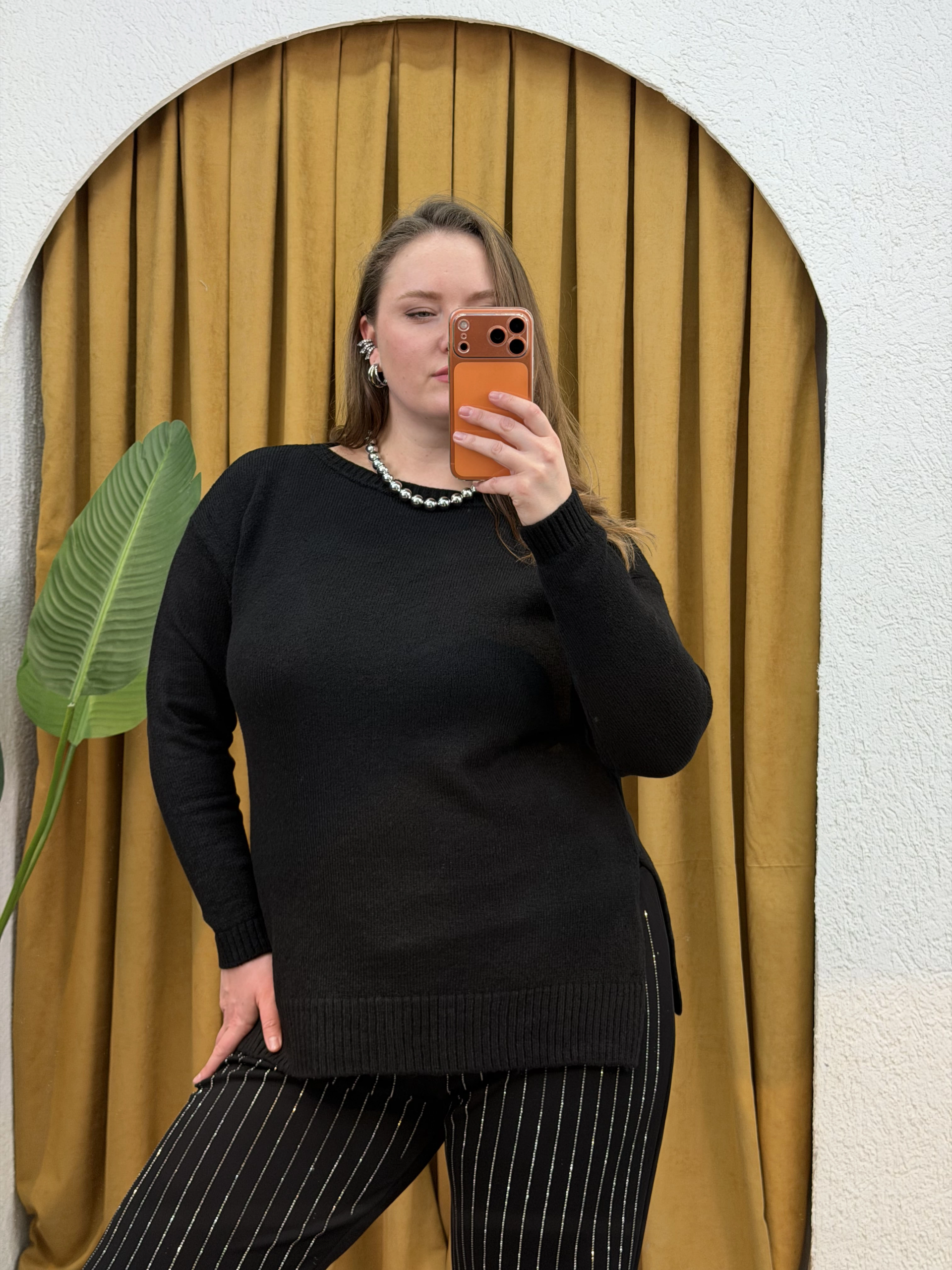 Kayık Yaka Oversize Kazak - Siyah