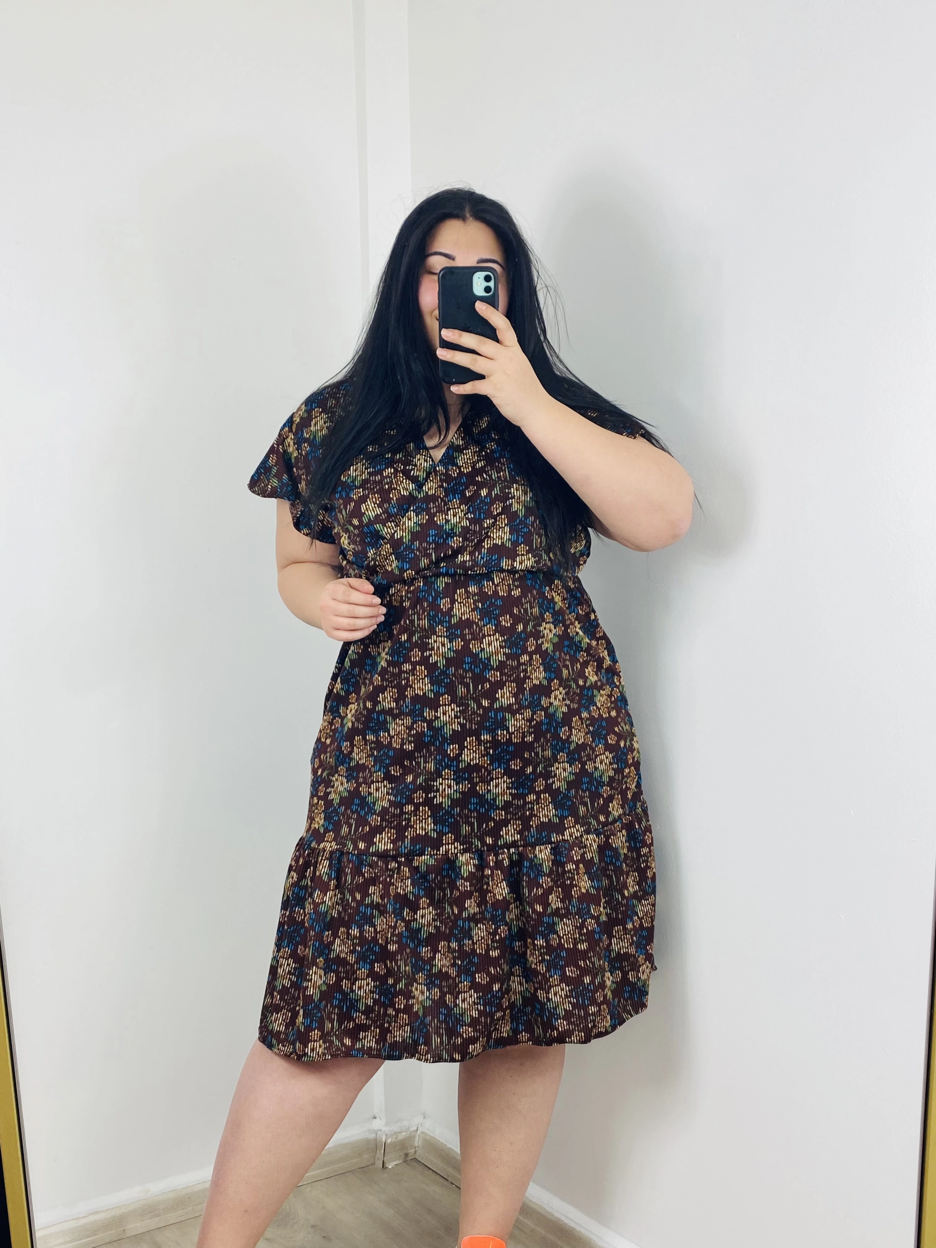 Likralı Krep Kruvaze Elbise - Kahve Çiçekli