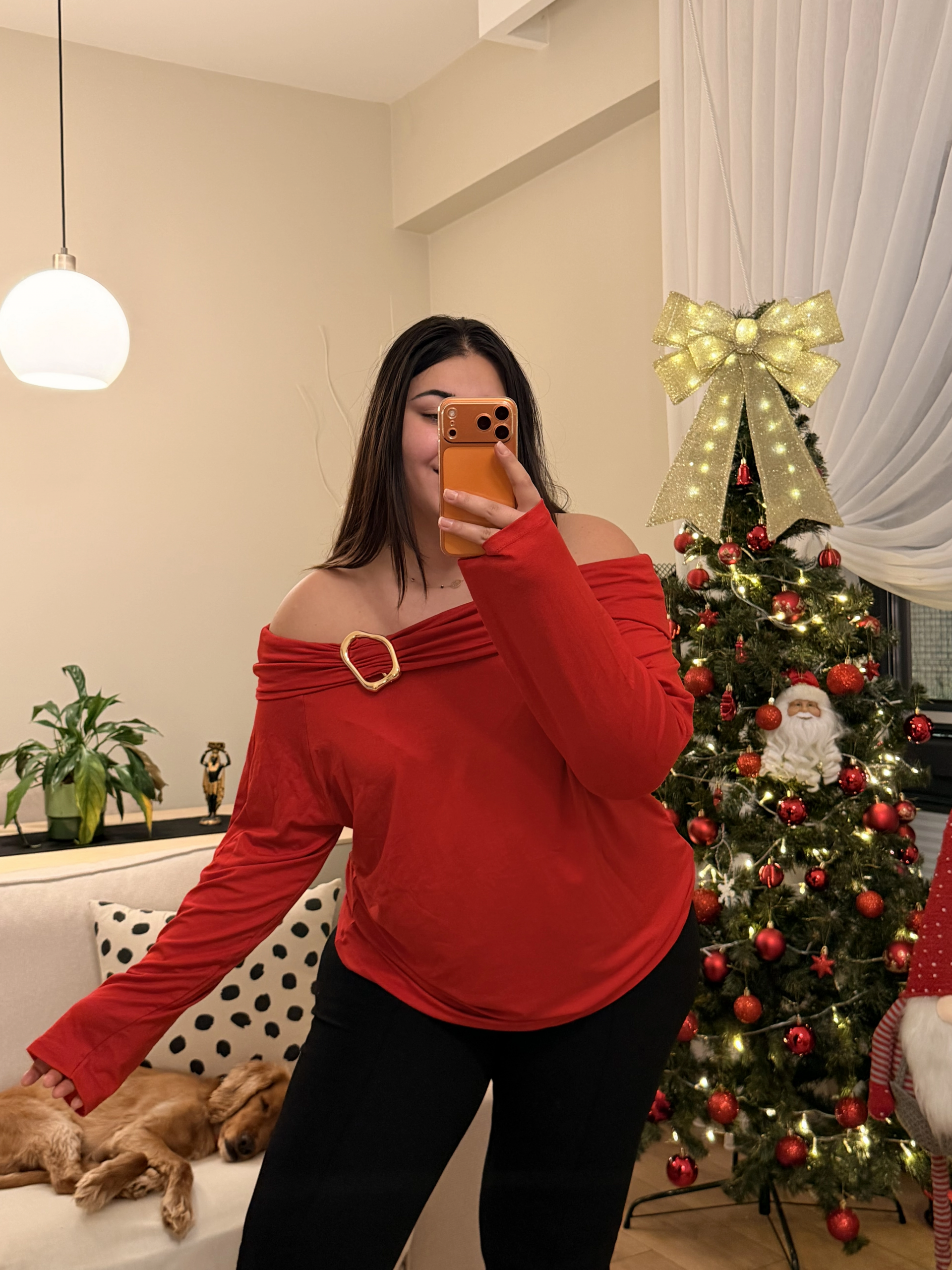 Madonna Yaka Broş Detaylı Esnek Modal Bluz - Kırmızı