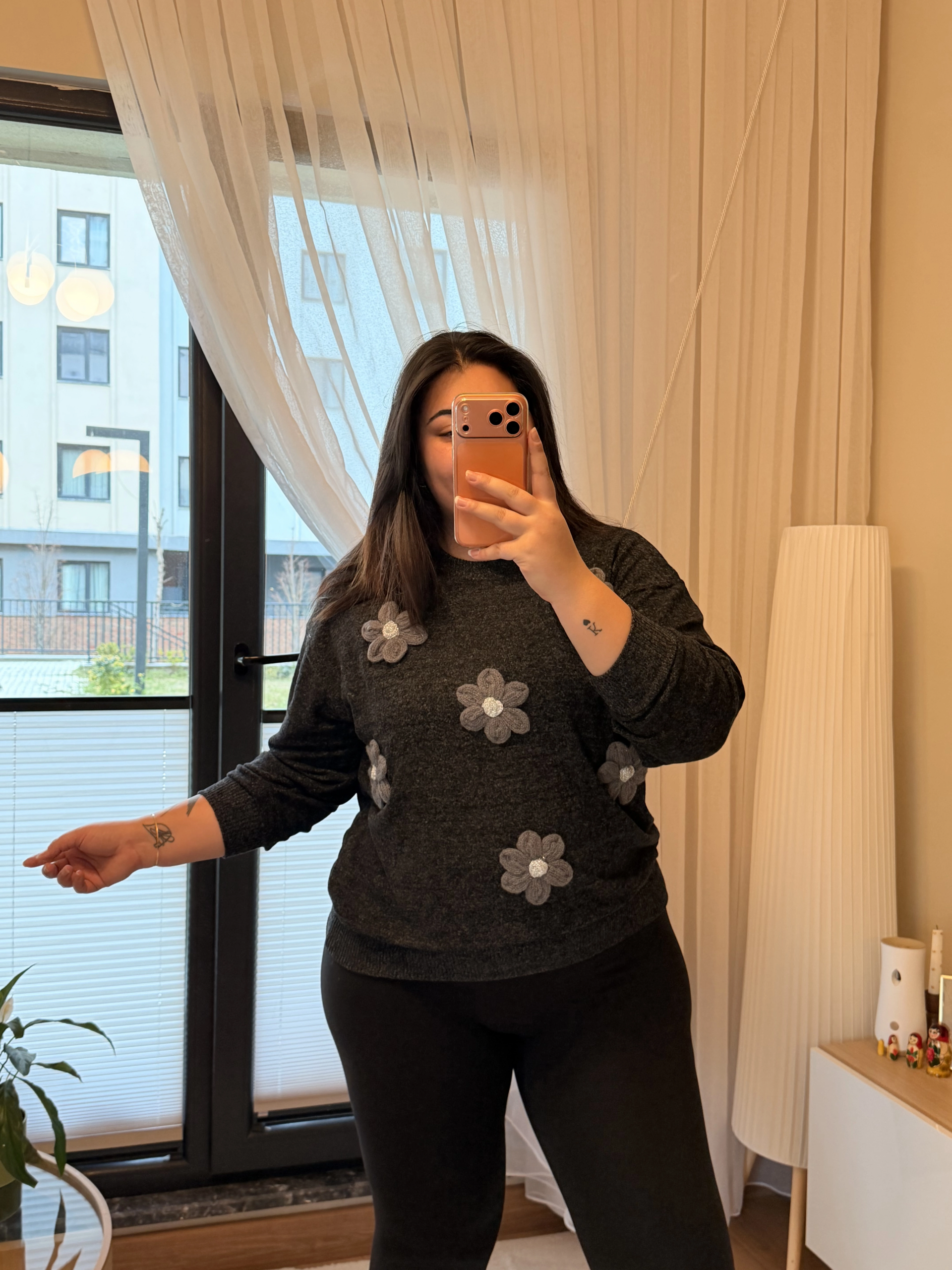 Papatya Detaylı Yumoş Sweat - Antrasit