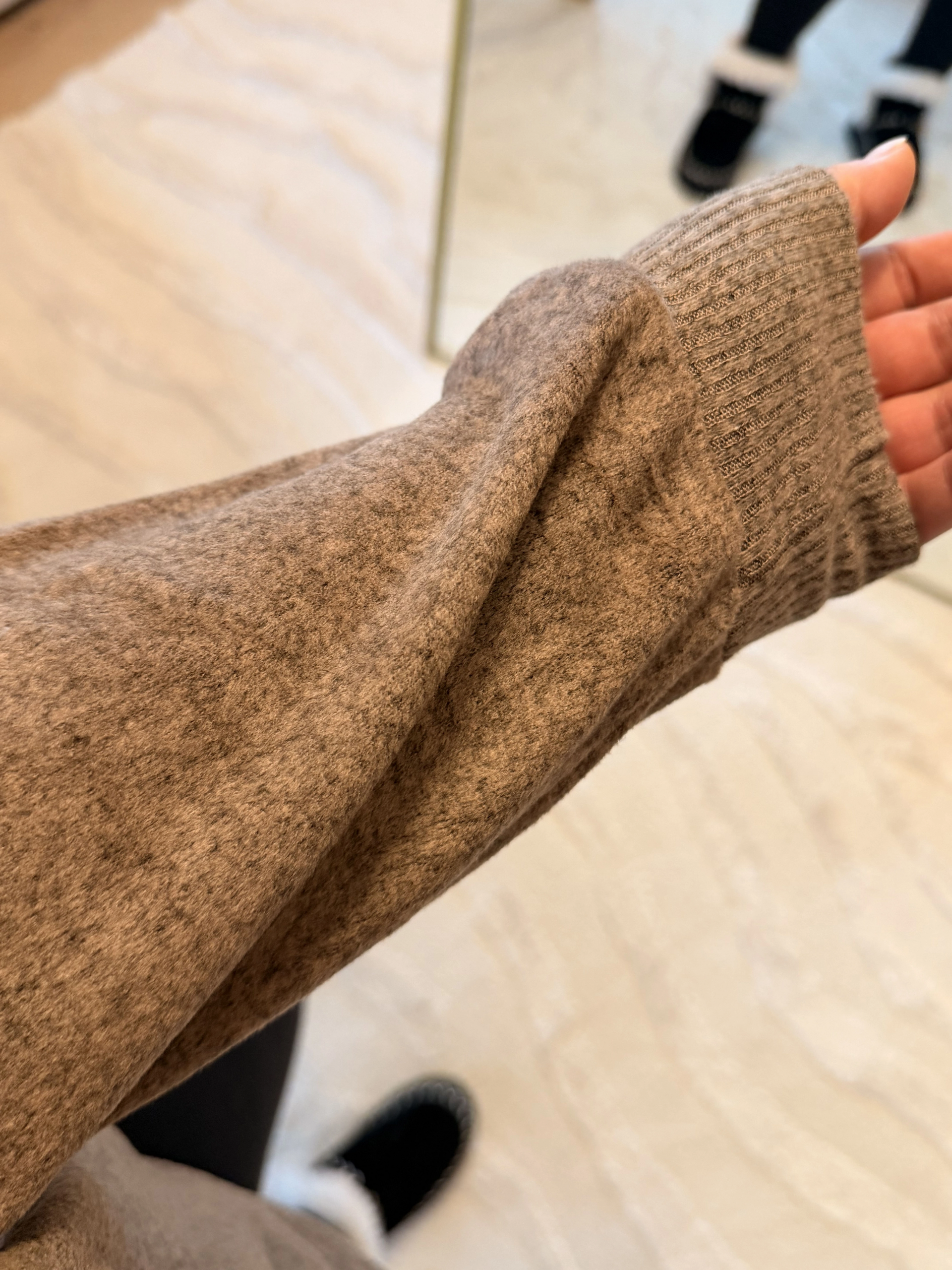 Papatya Detaylı Yumoş Sweat - Kahverengi