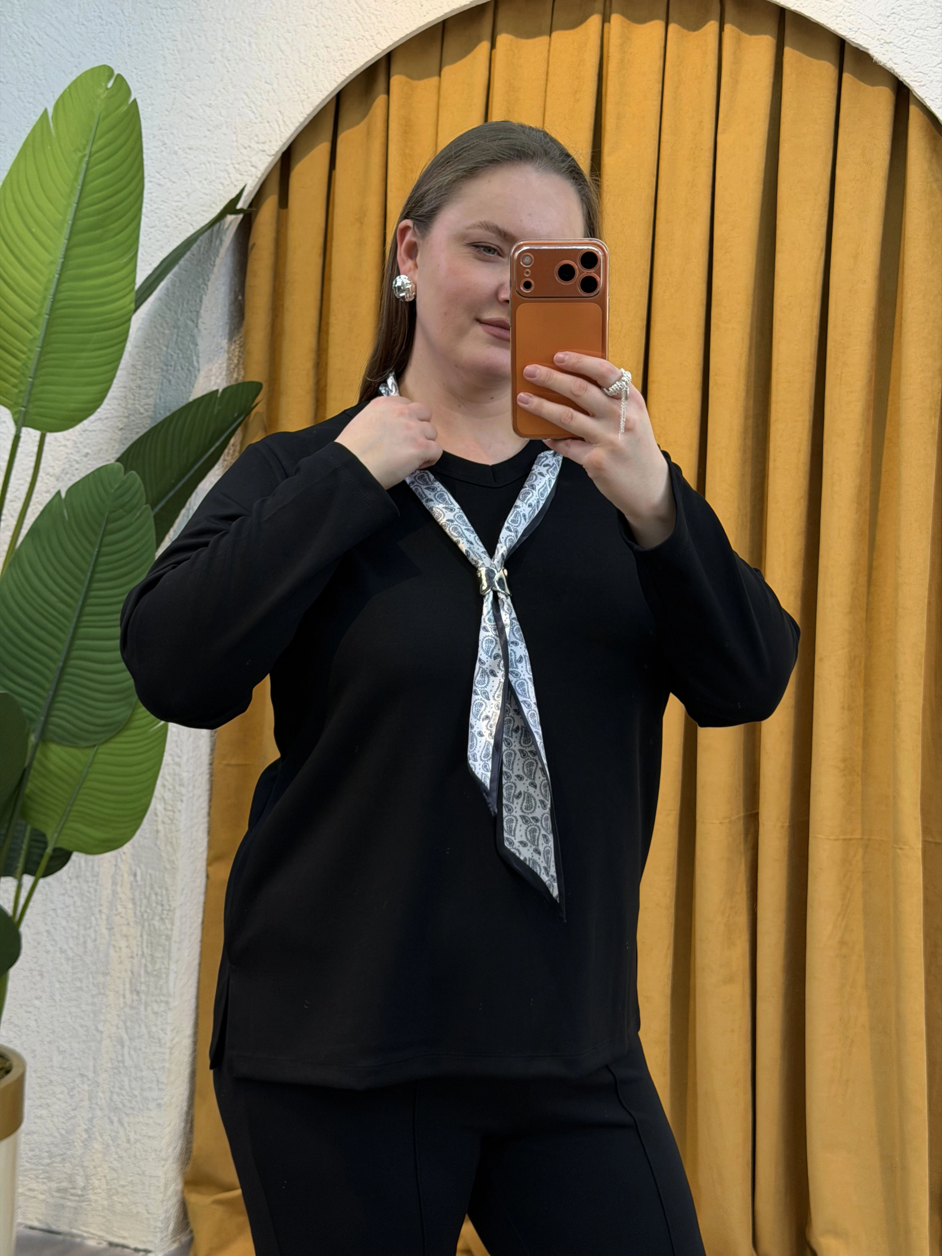 Premium Fular Detaylı Modal Bluz - Siyah