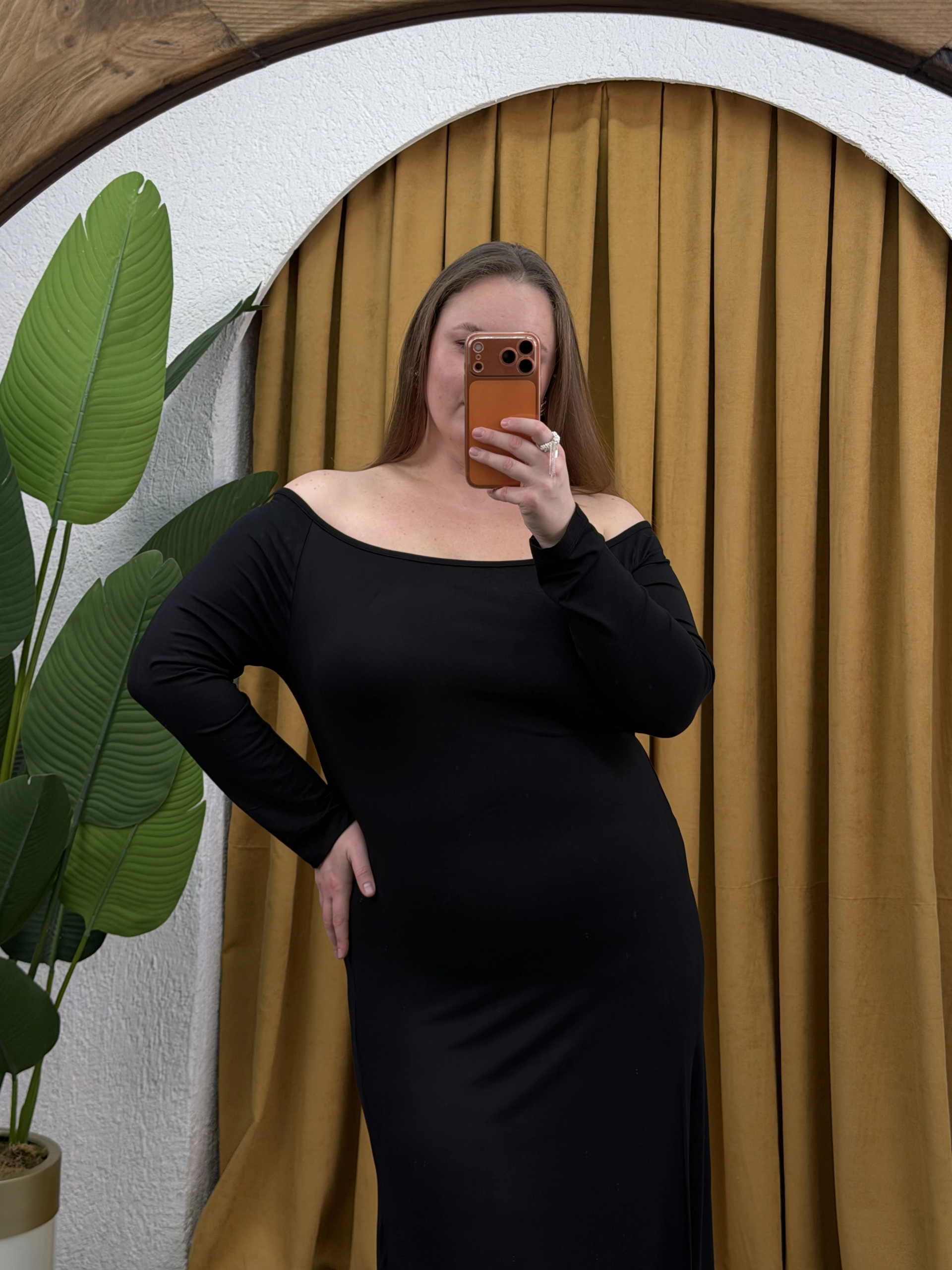 Yırtmaçlı Madonna Yaka Esnek Penye Elbise - Siyah