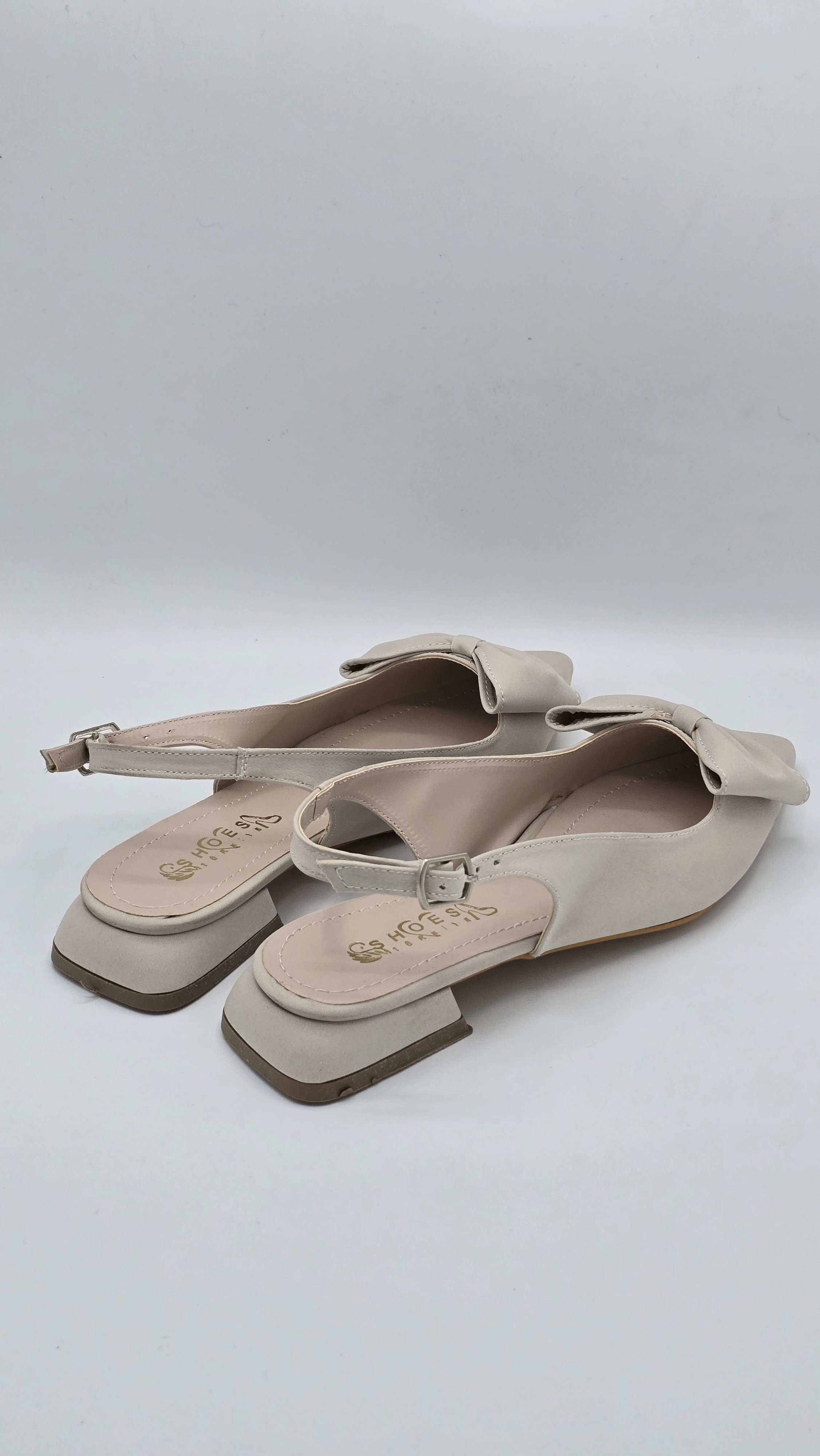 Luvestashoes Krem Fiyonk Detaylı Zarif Ortopedik Babet
