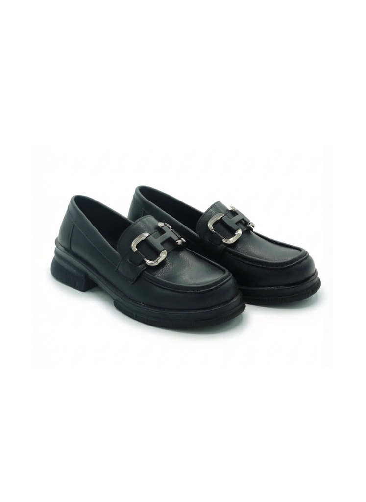 Gümüş Toka Detaylı Loafer Siyah