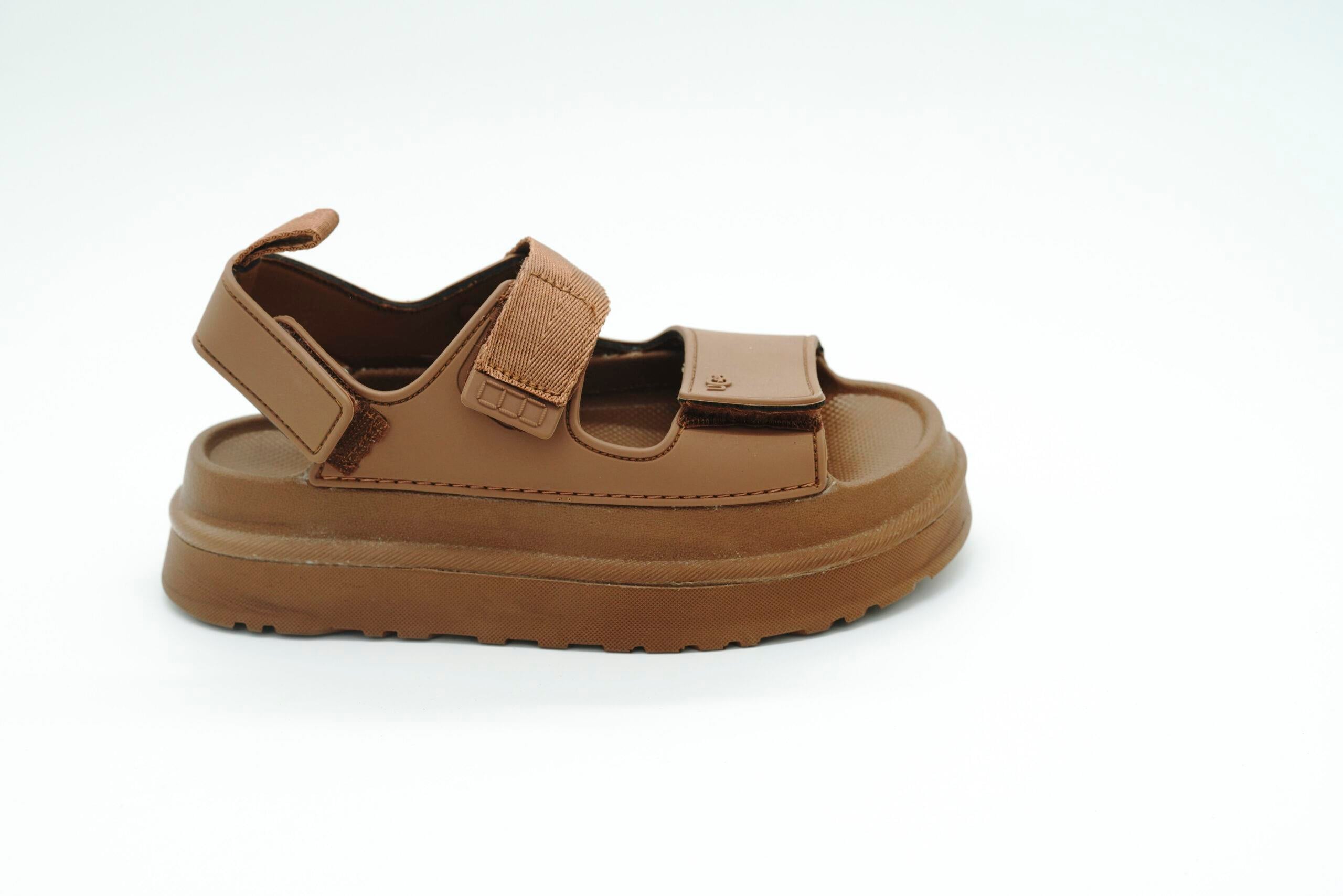 kalin-tabanli-cift-cirtli-sandalet-kar-72b943.jpg