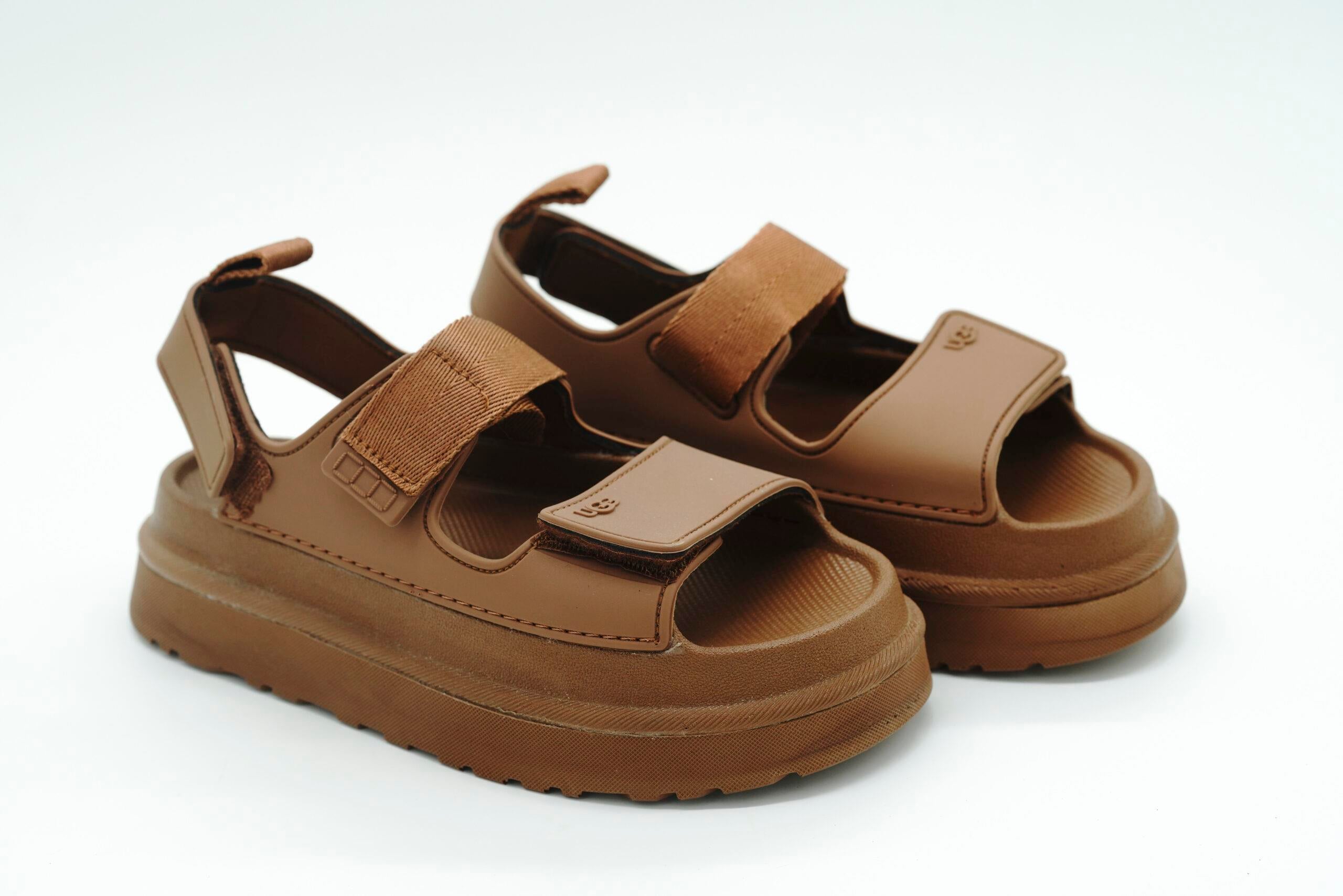kalin-tabanli-cift-cirtli-sandalet-kar-85-b9a.jpg