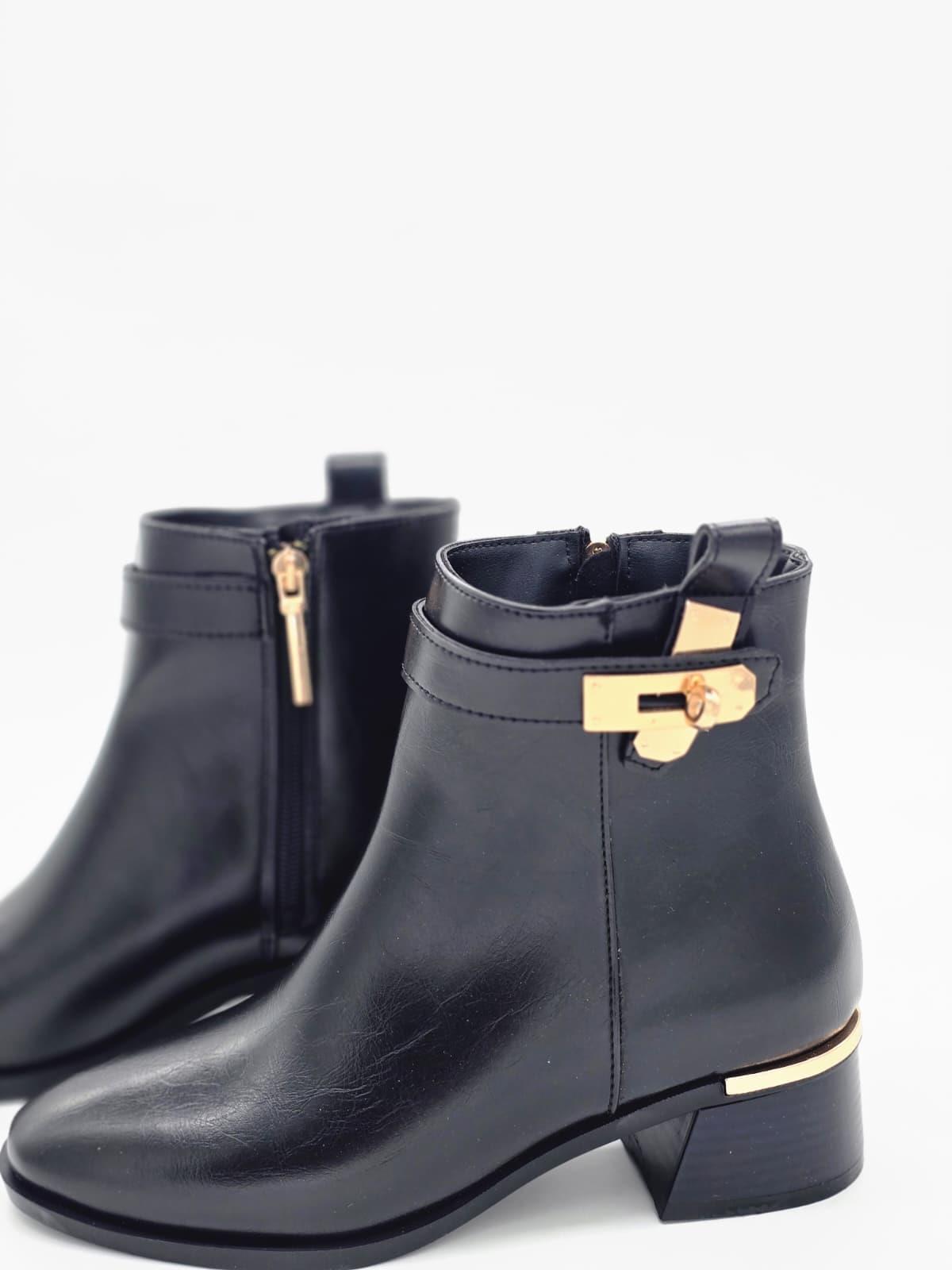kilit-detayli-bot-siyah-9-29d9.jpeg