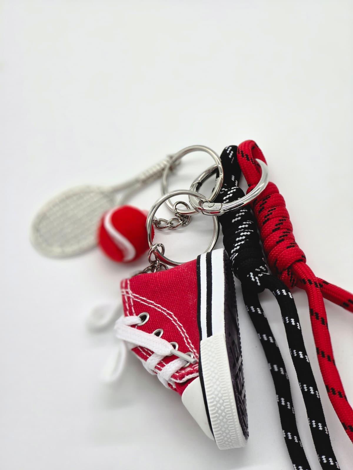 kirmizi-sneaker-figurlu-spor-charm-ana-42b5-a.jpeg