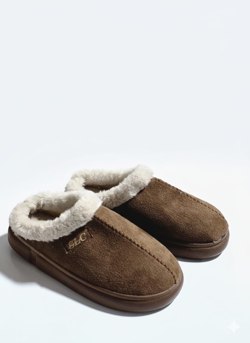 Luvesta CozyStep – Premium Süet Dokulu Kürklü Ev Terliği – Taba