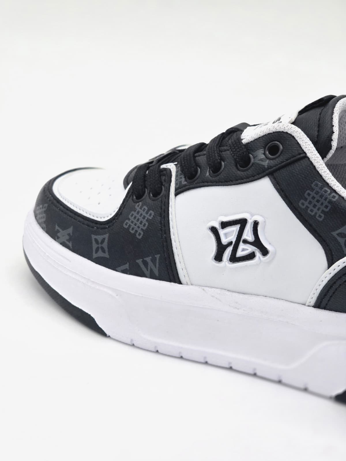 LUVESTA DESENLİ SNEAKER