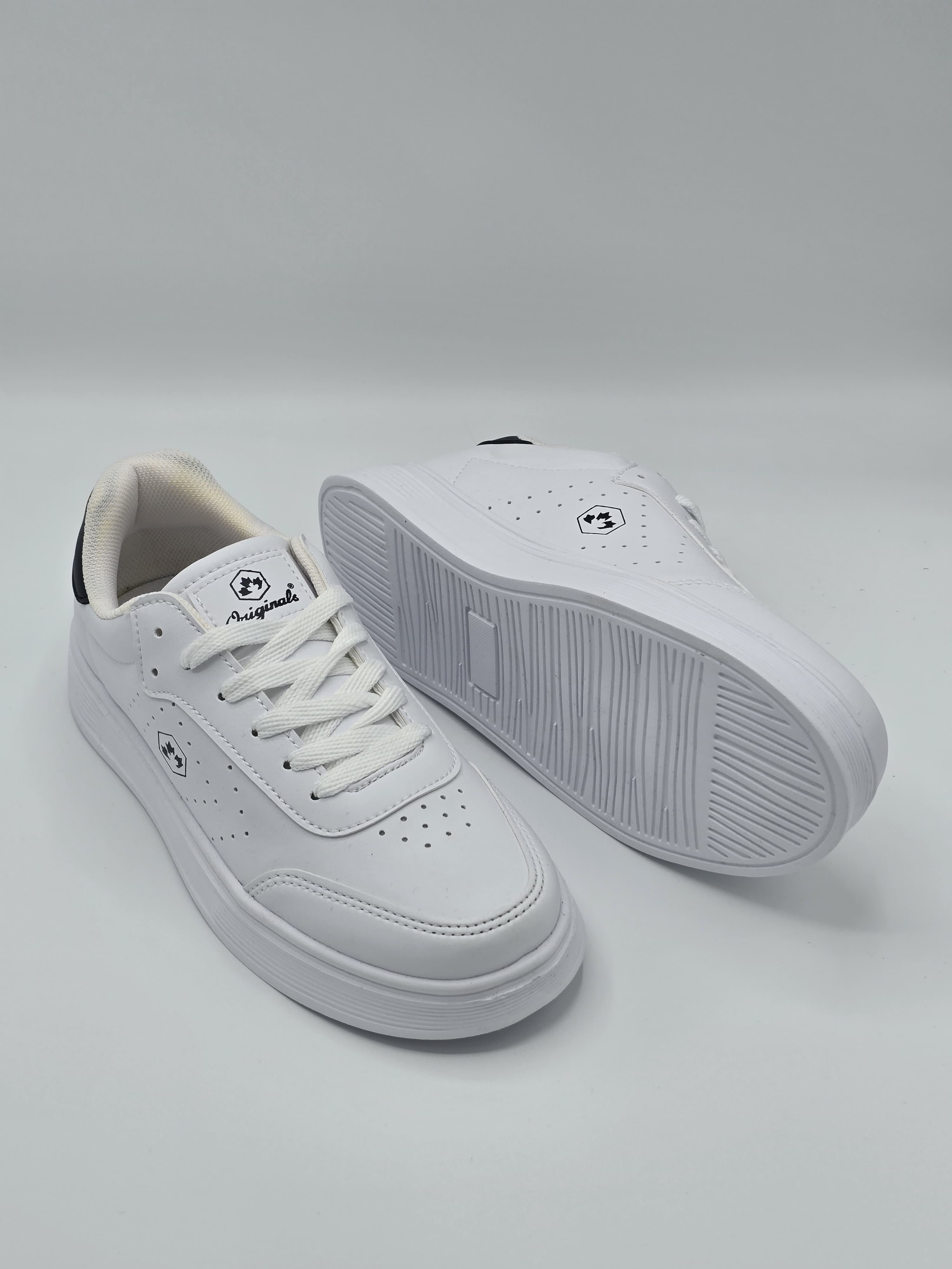Luvesta Düz Desenli Sneaker Beyaz