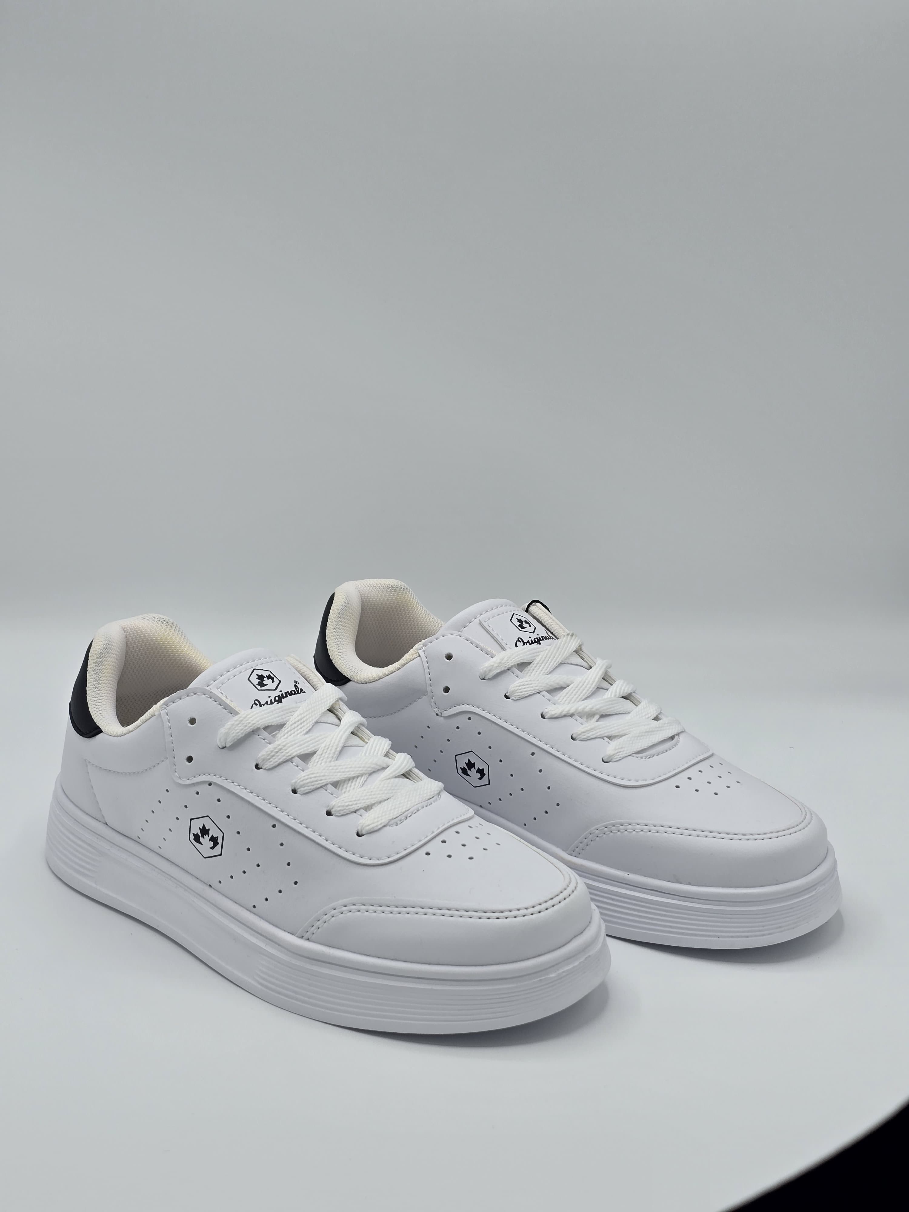 Luvesta Düz Desenli Sneaker Beyaz