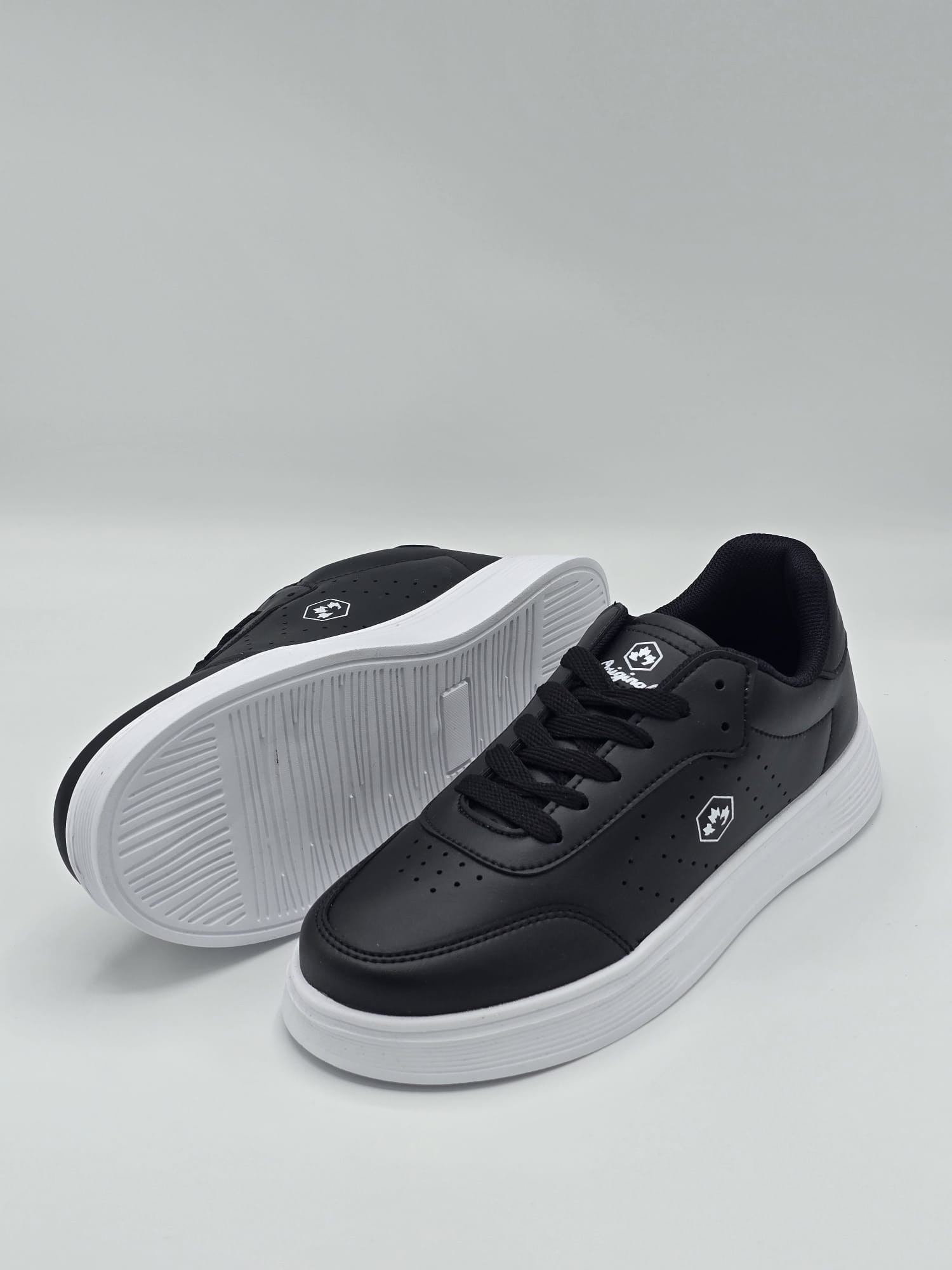 Luvesta Düz Desenli Sneaker Siyah