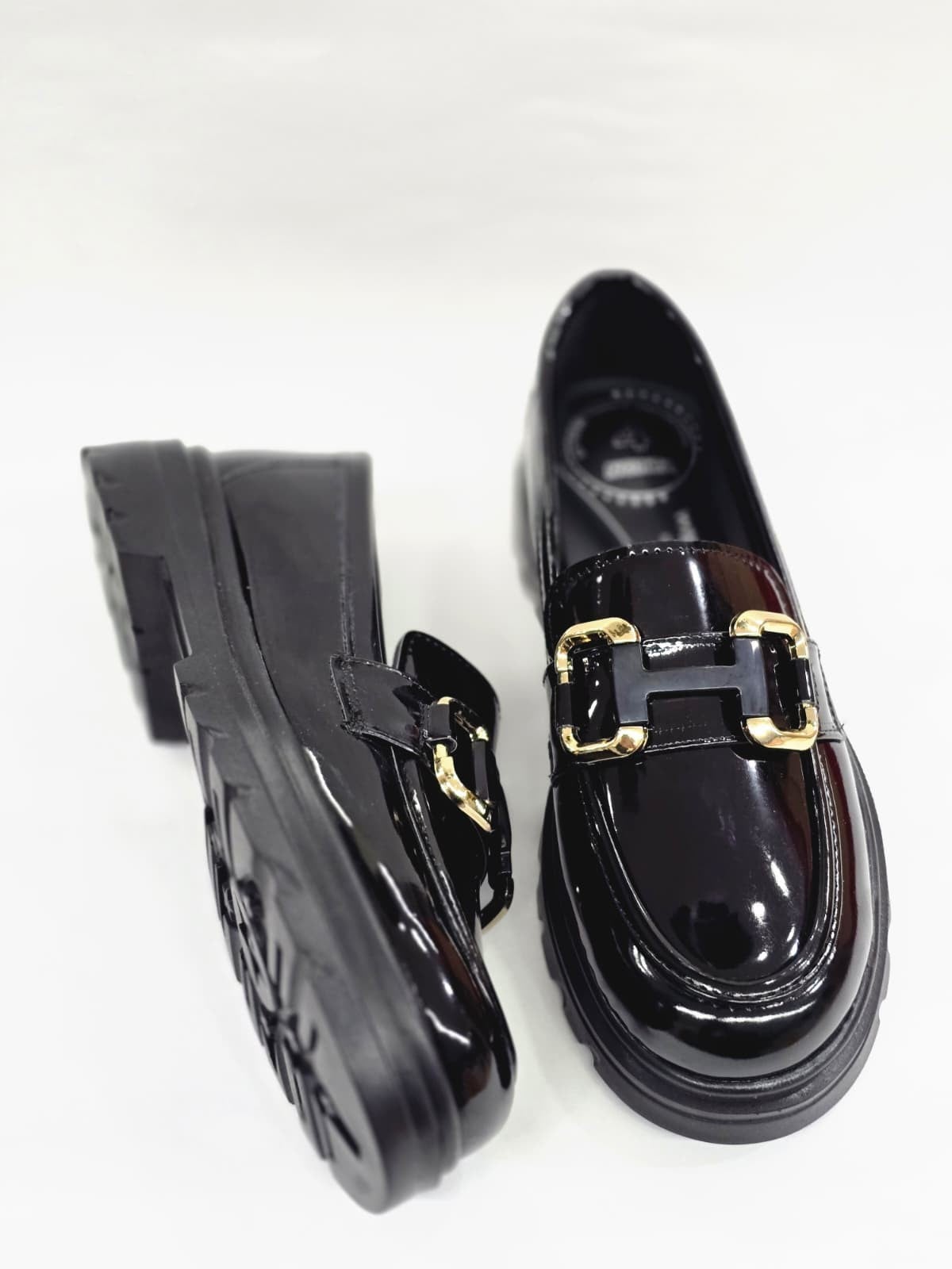 Luvesta Glossy Noir Altın Tokalı Platform Rugan Loafer
