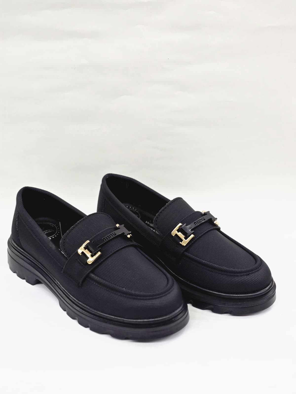 Luvesta – Mat Dokulu Gold Tokalı Comfort Loafer
