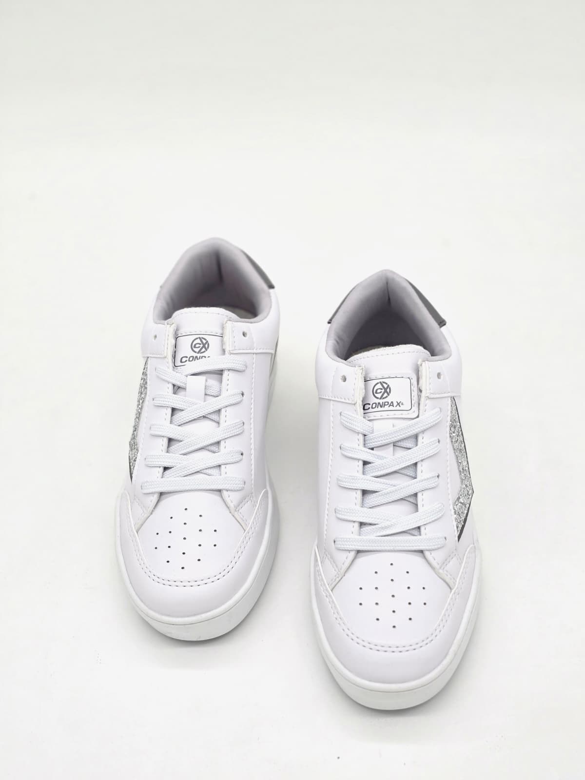 Luvesta Onyx sneaker