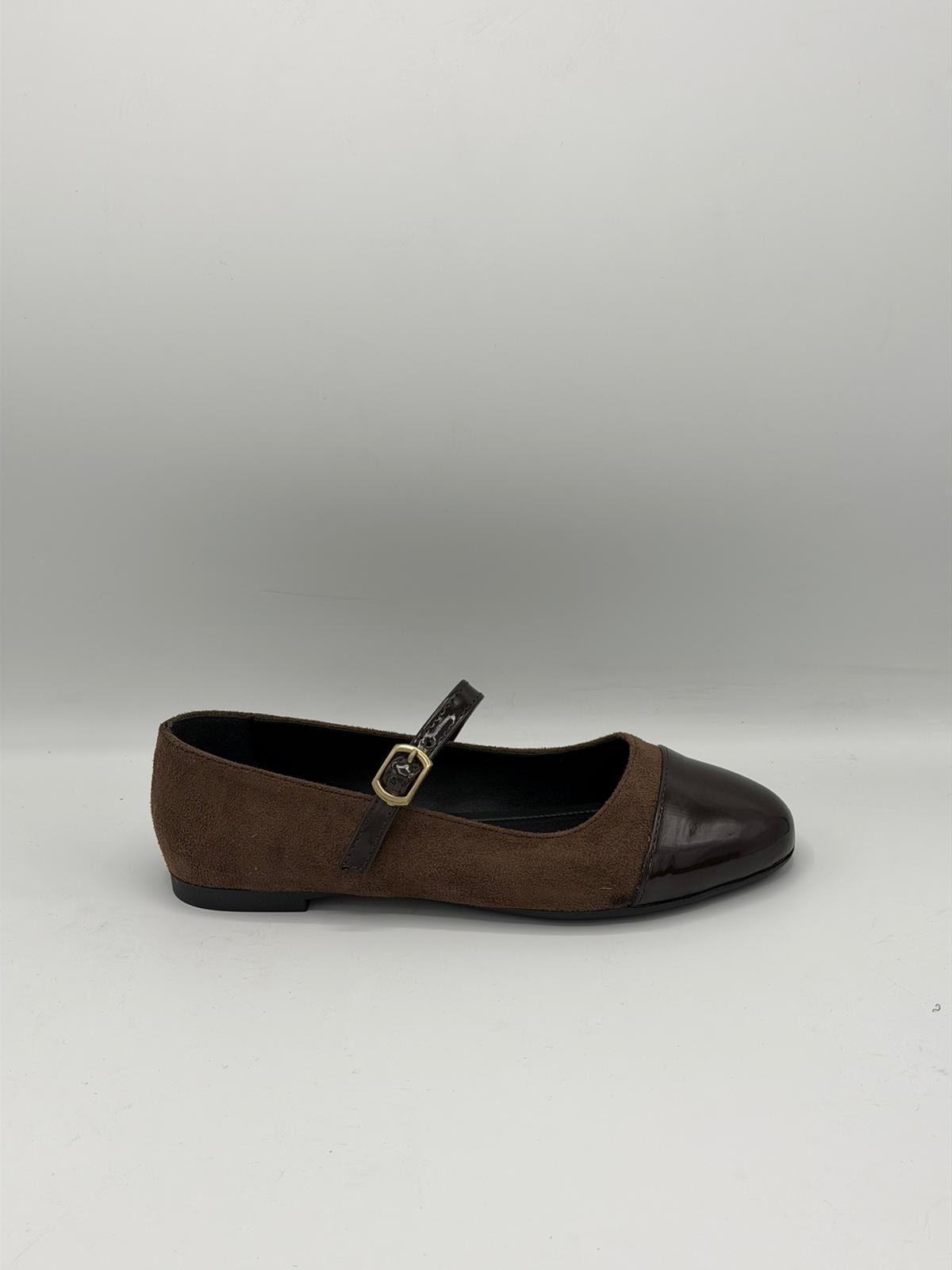 LUVESTASHOES ACI KAHVE BURUN RUGAN DETAYLI SÜET BABET