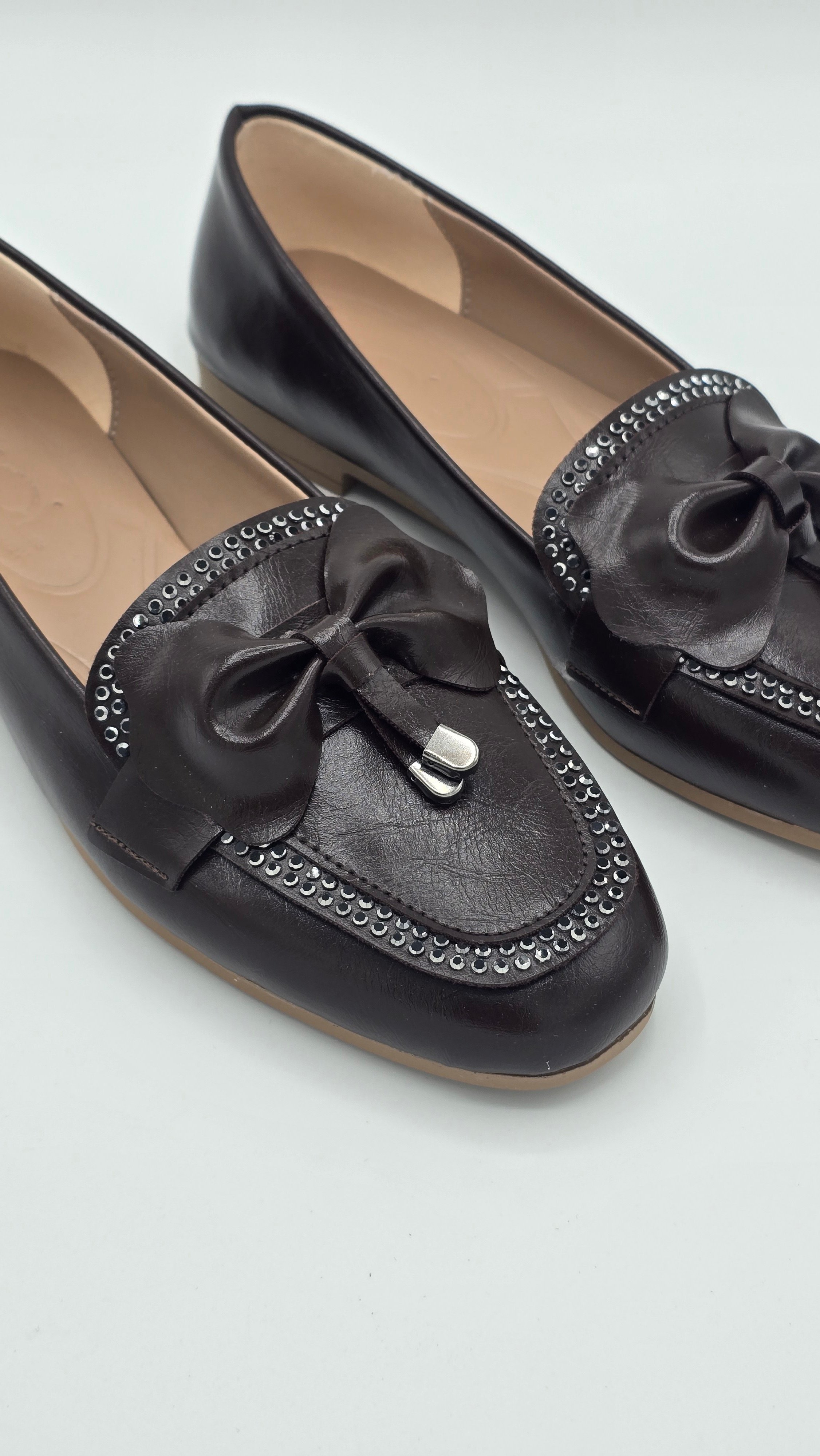 Luvestashoes Acı Kahve Taş İşlemeli Fiyonk Detaylı Ortopedik Zarif Babet