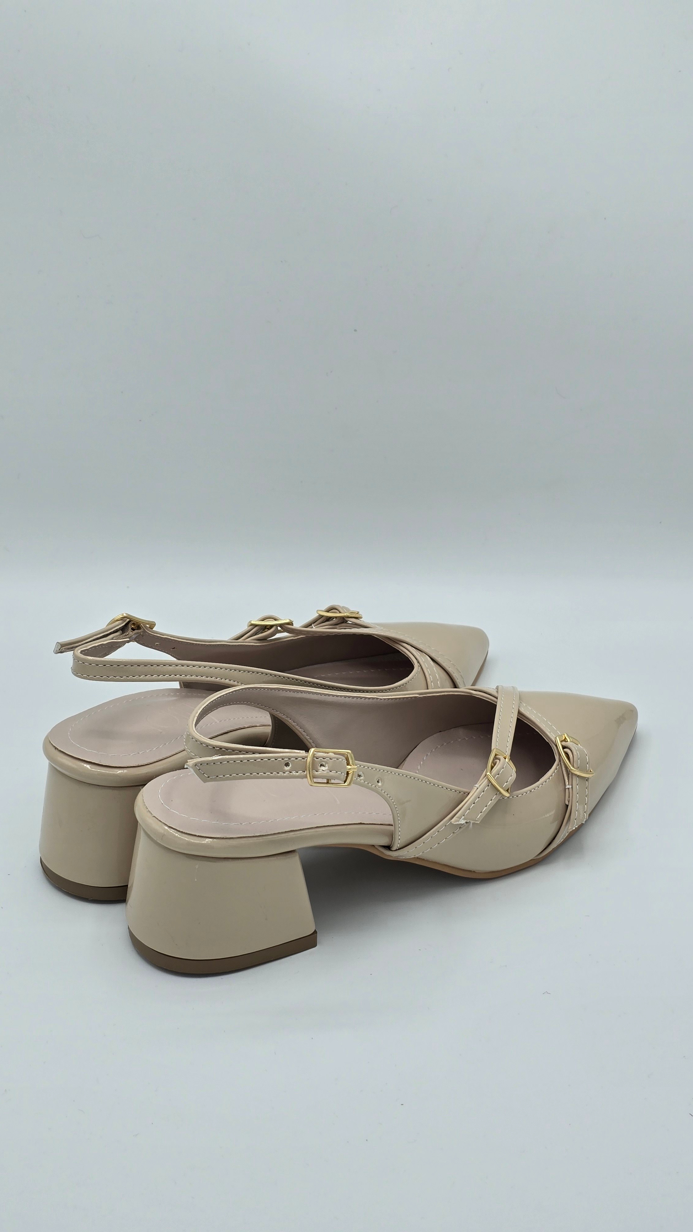 luvestashoes açık topuklu toka detaylı rugan stiletto bej