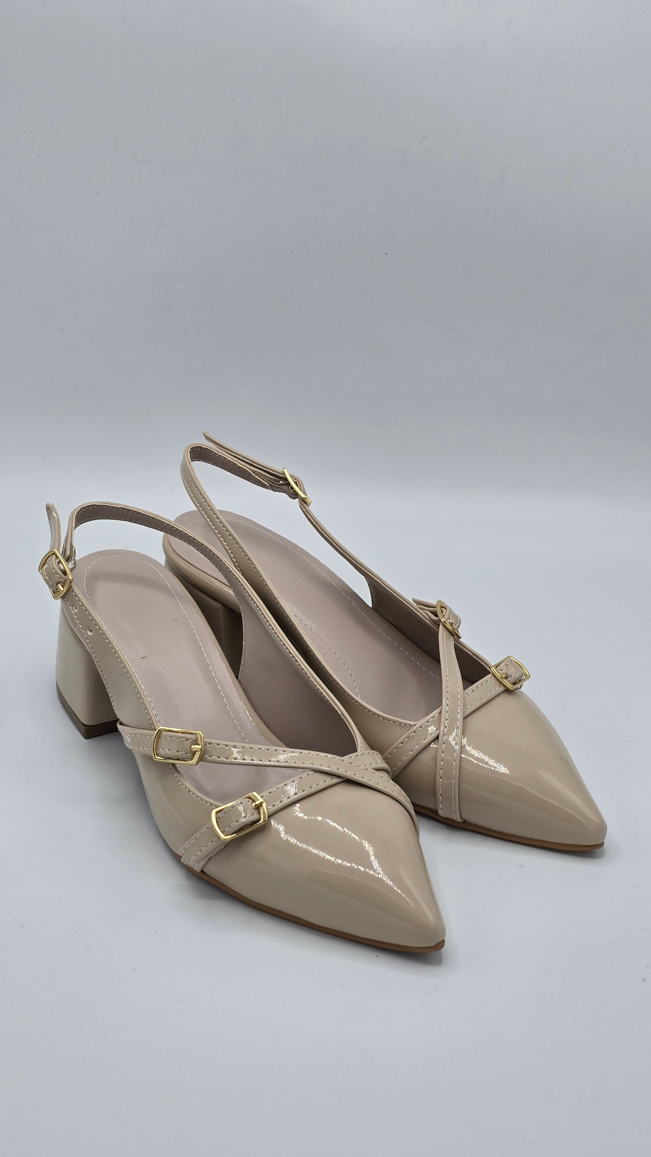 luvestashoes açık topuklu toka detaylı rugan stiletto bej